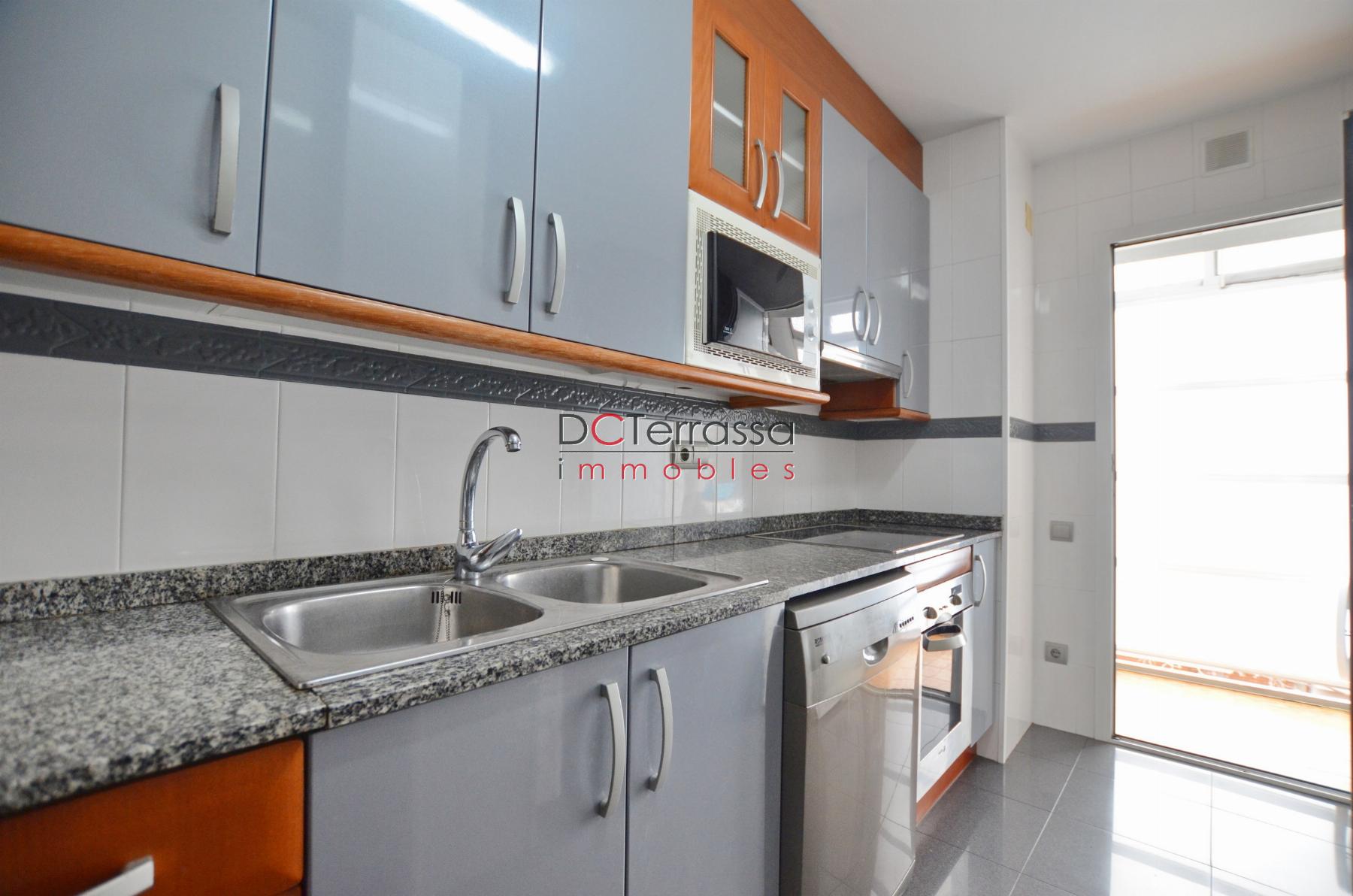 For sale of flat in Terrassa