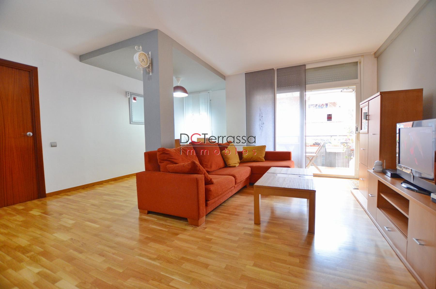 For sale of flat in Terrassa