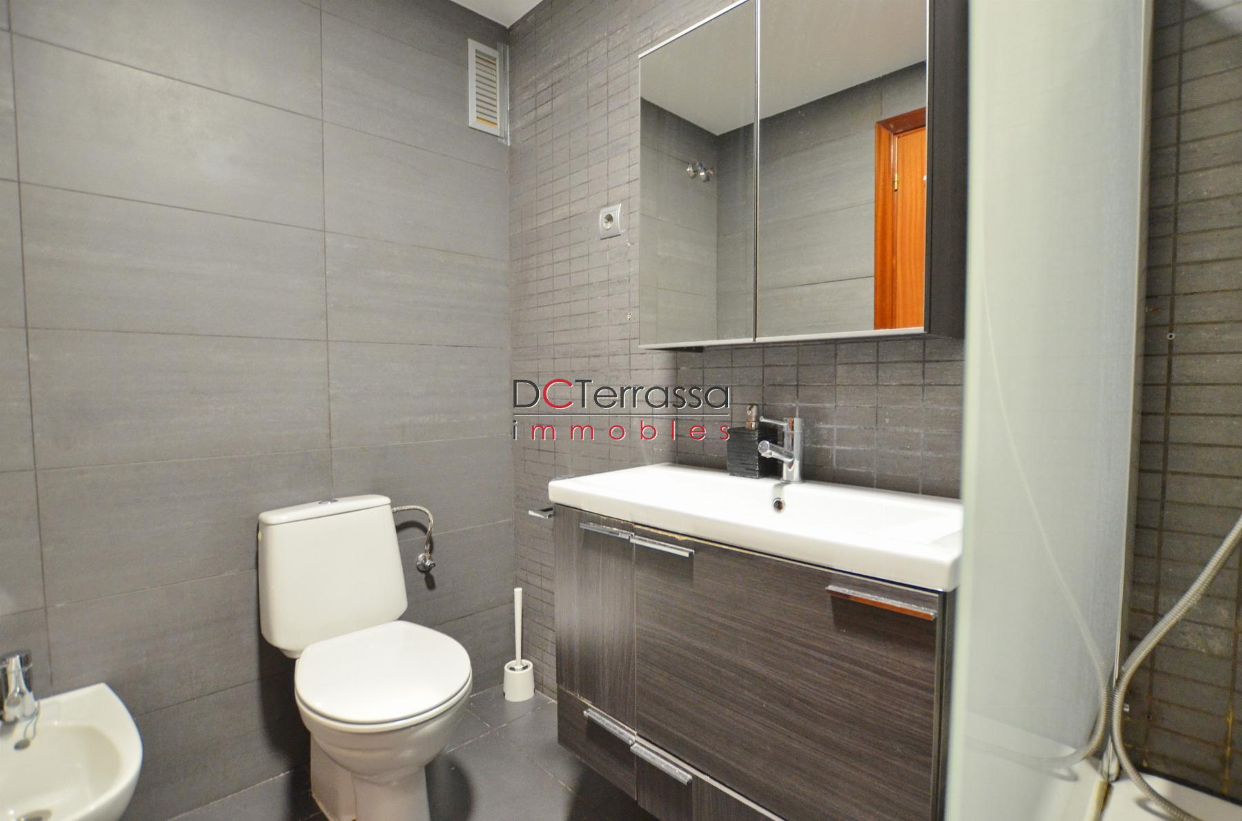 For sale of flat in Terrassa