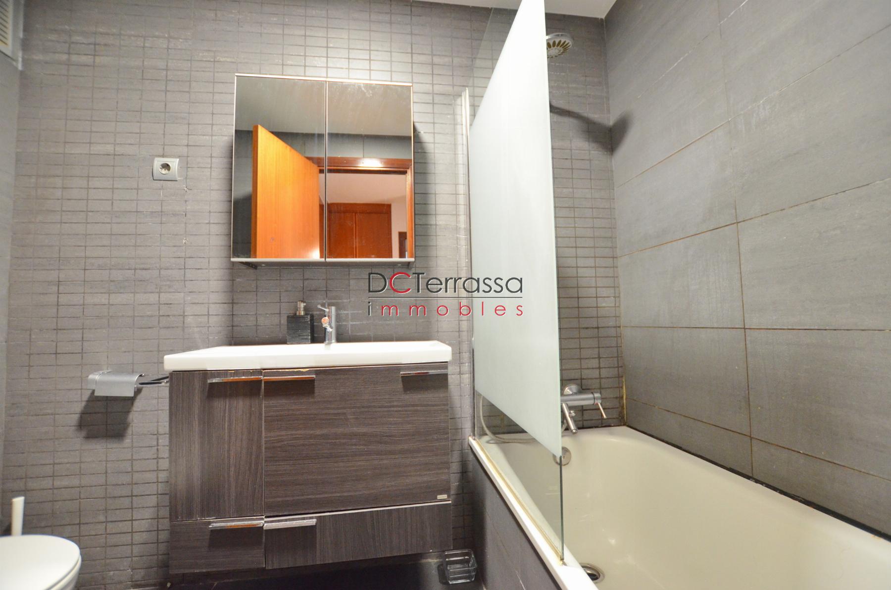 For sale of flat in Terrassa