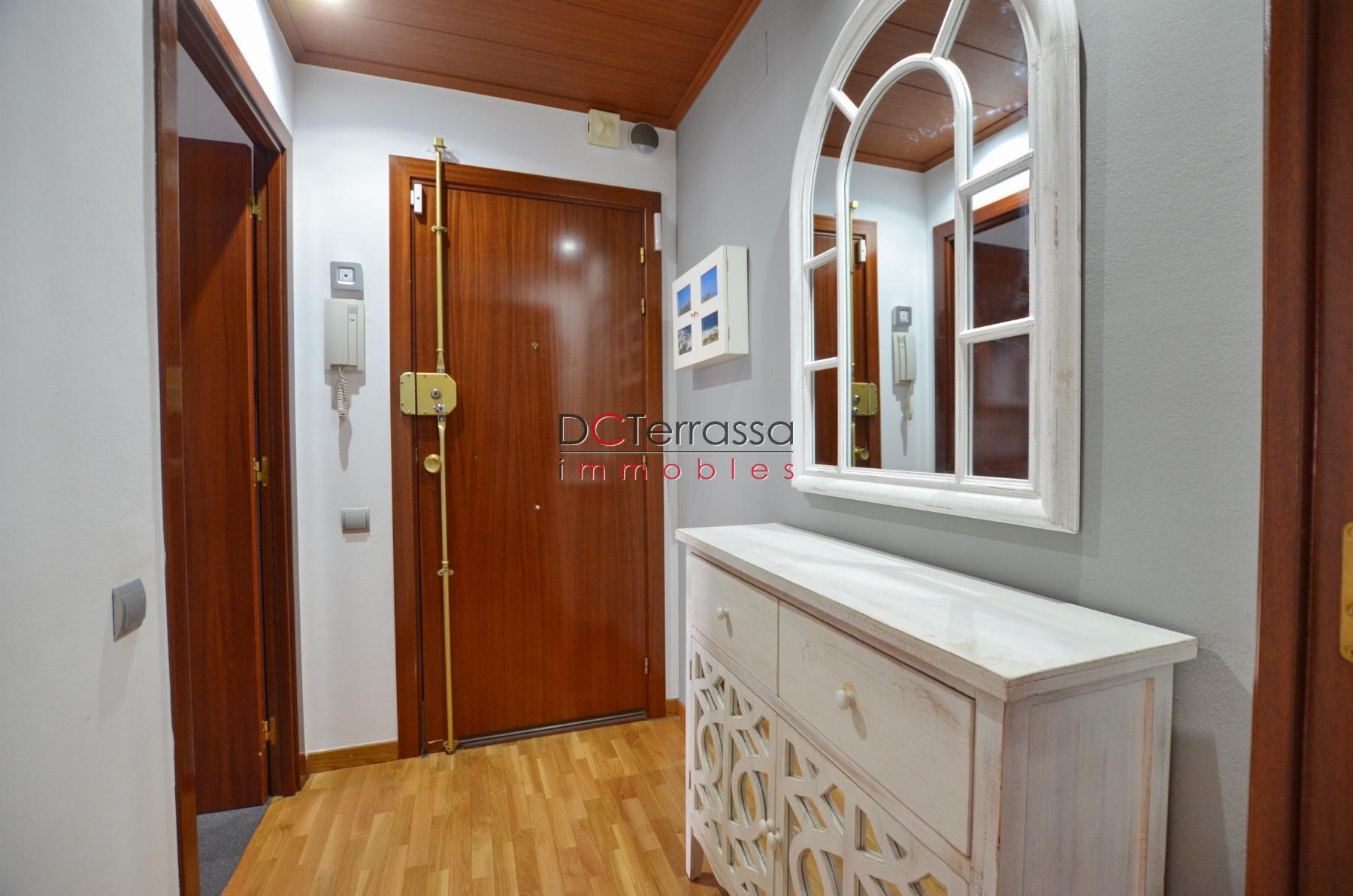 For sale of flat in Terrassa