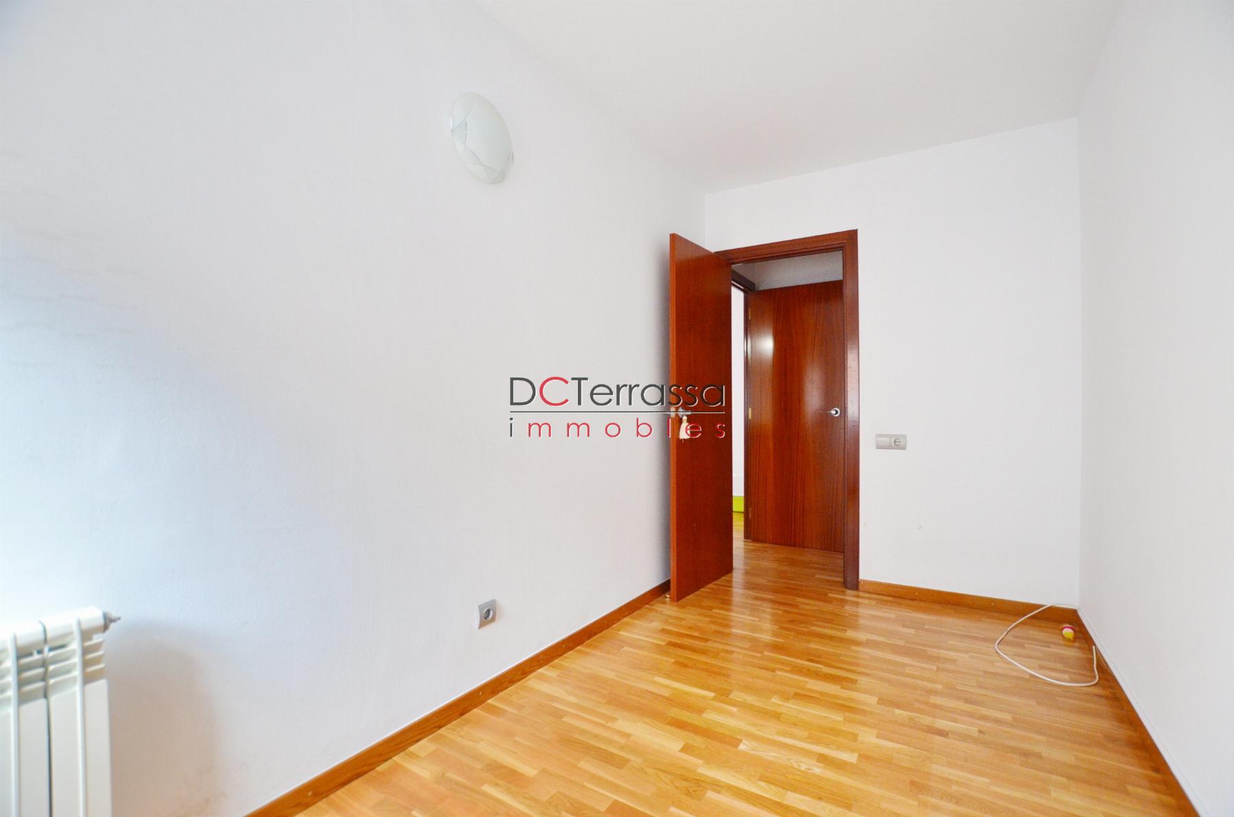 For sale of flat in Terrassa