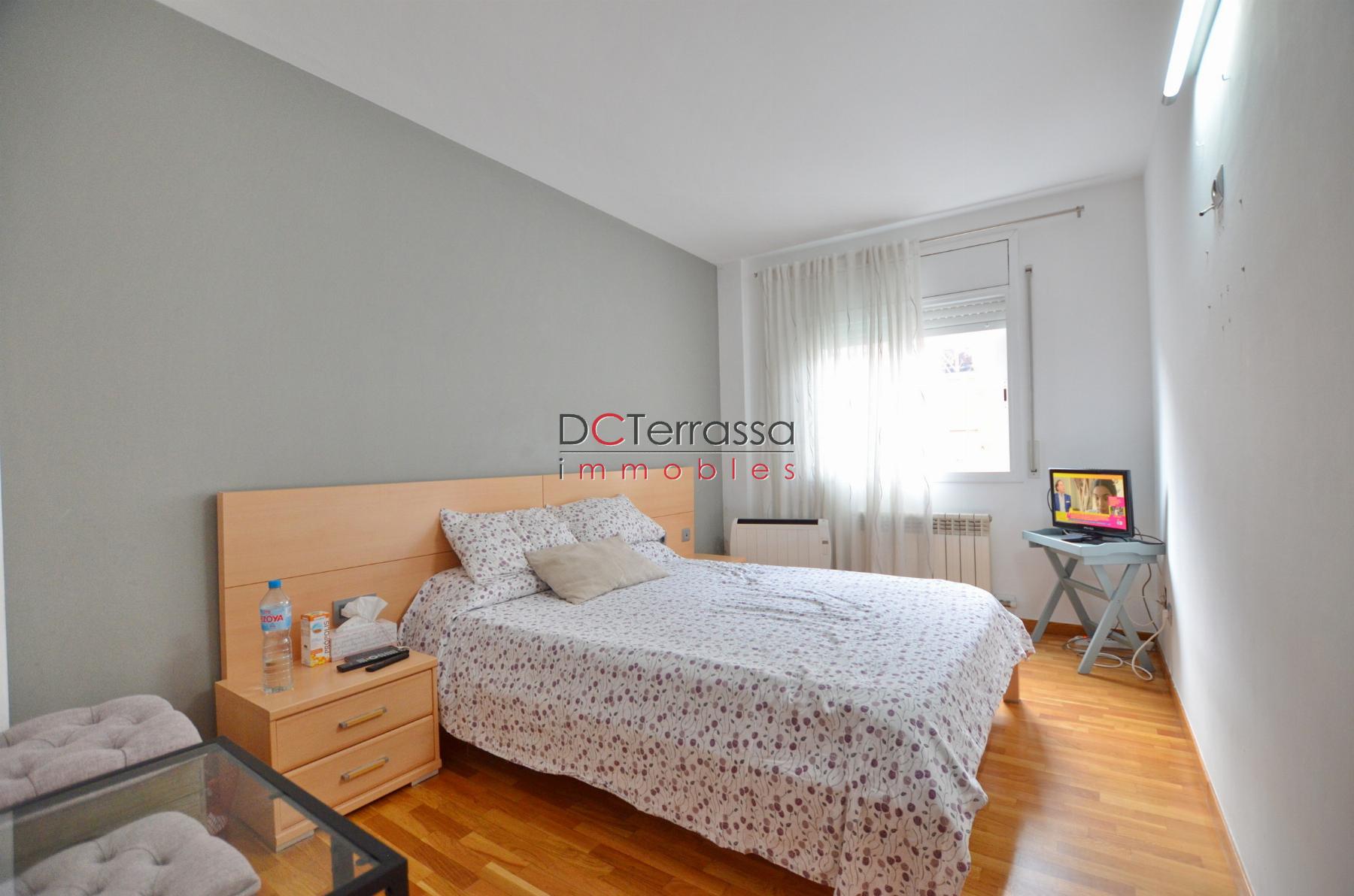 For sale of flat in Terrassa