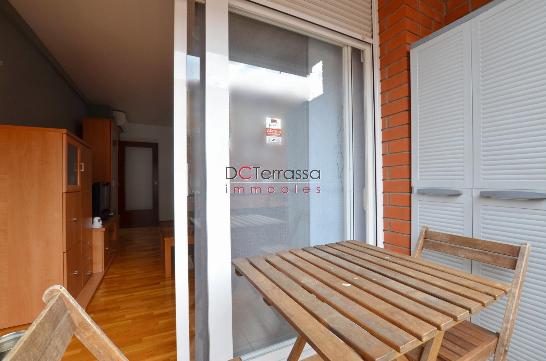 For sale of flat in Terrassa
