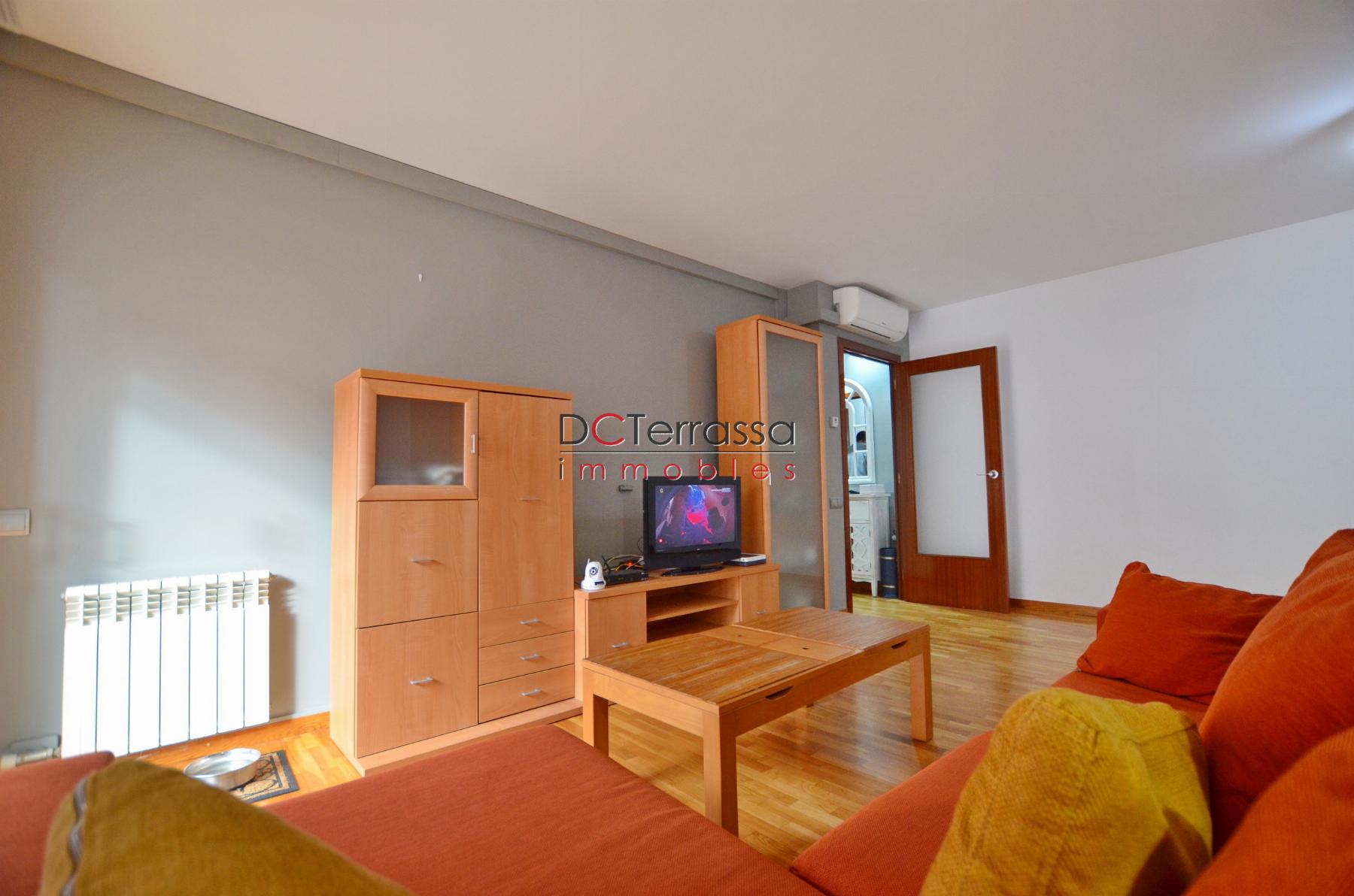For sale of flat in Terrassa