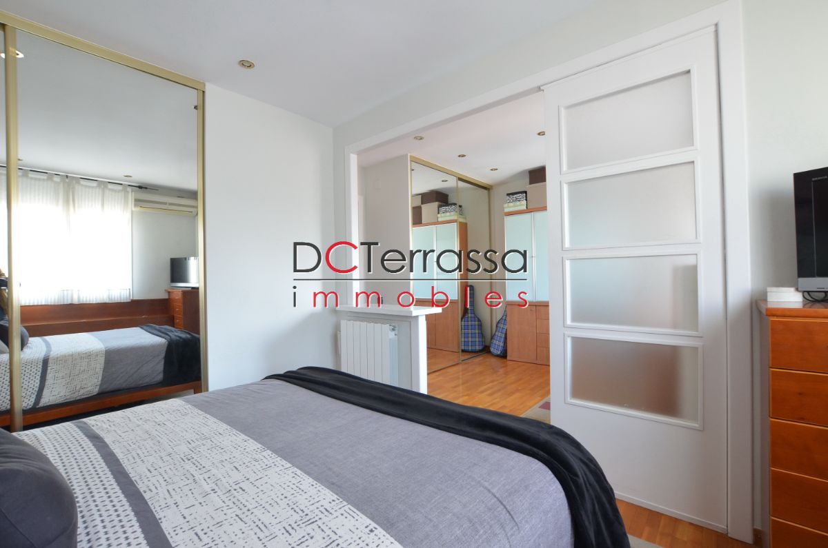 For sale of flat in Terrassa