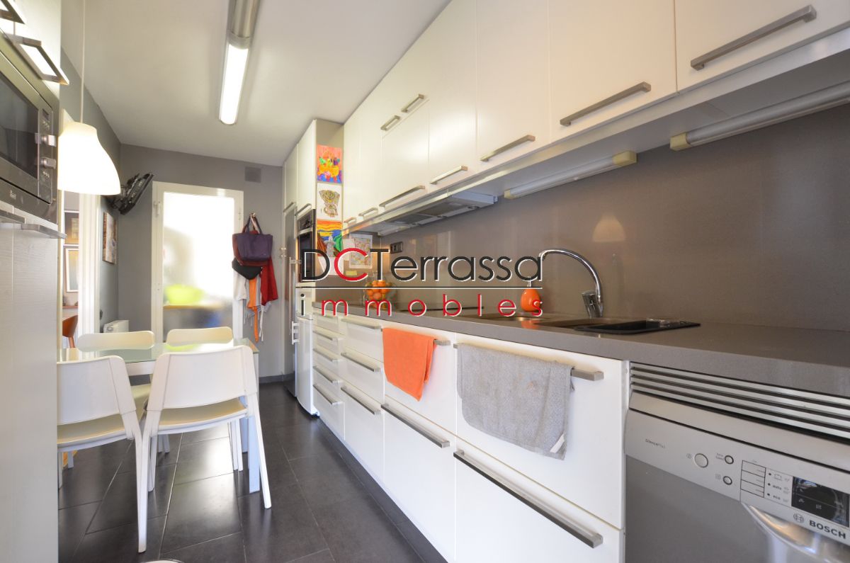 For sale of flat in Terrassa