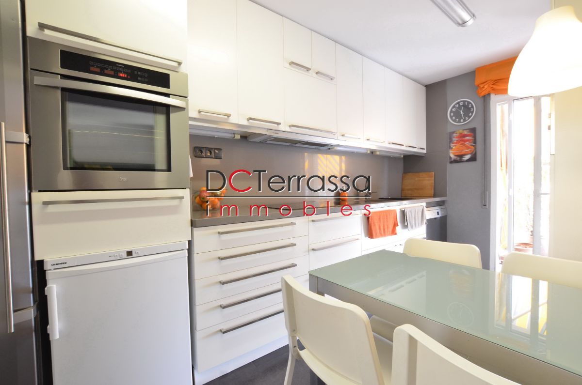 For sale of flat in Terrassa