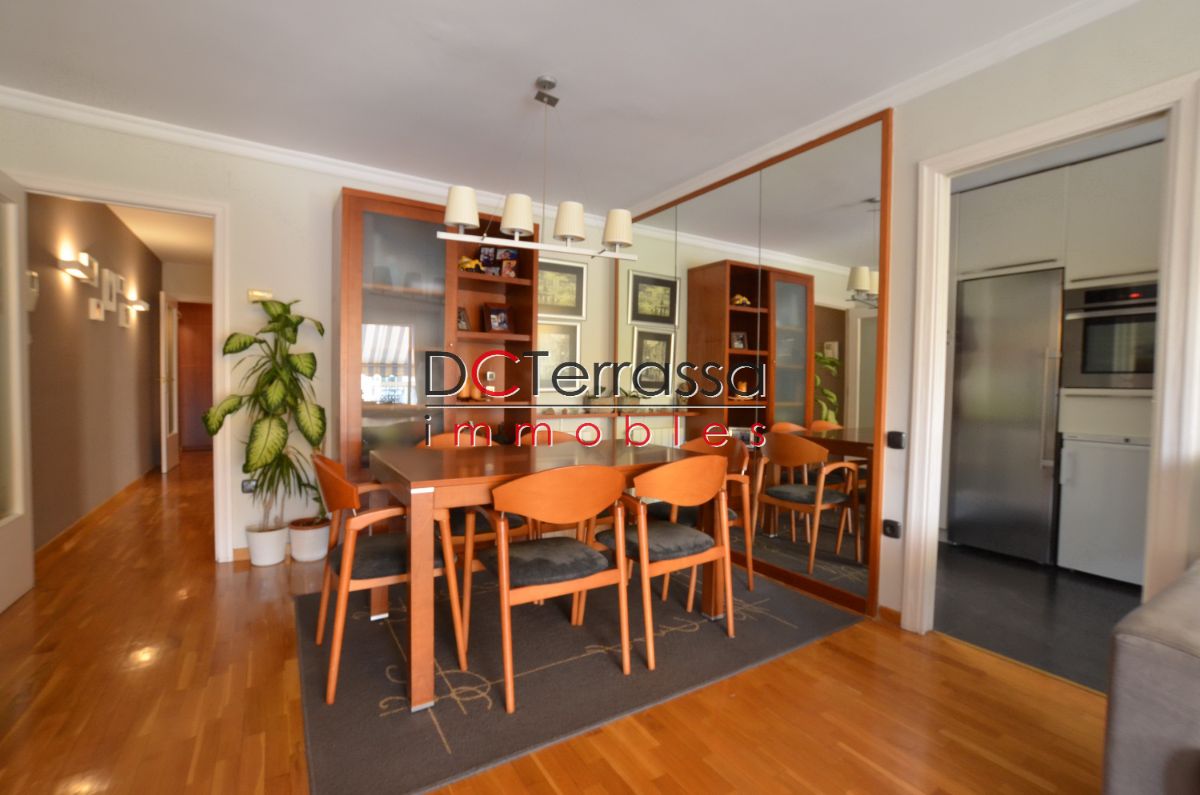 For sale of flat in Terrassa