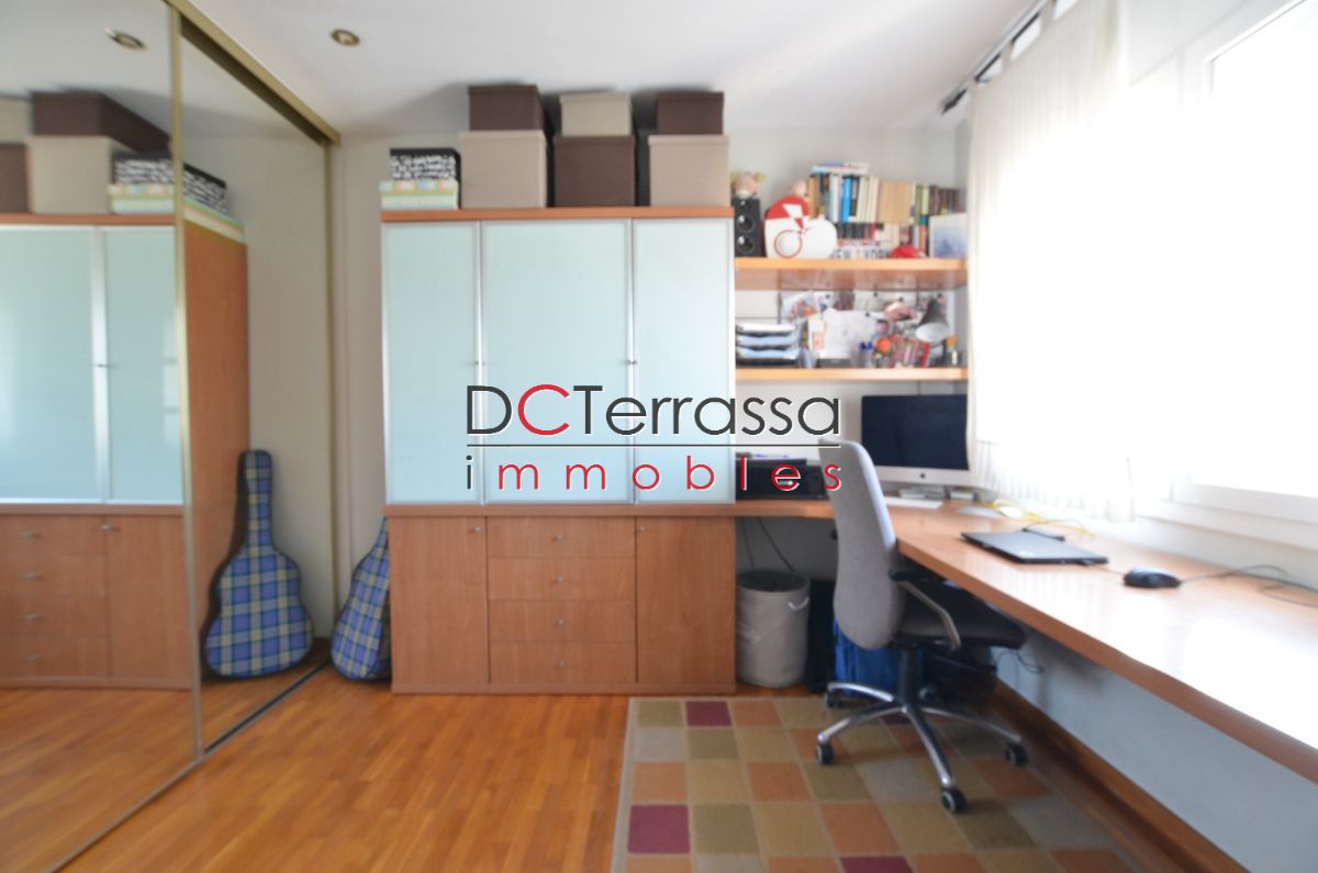 For sale of flat in Terrassa