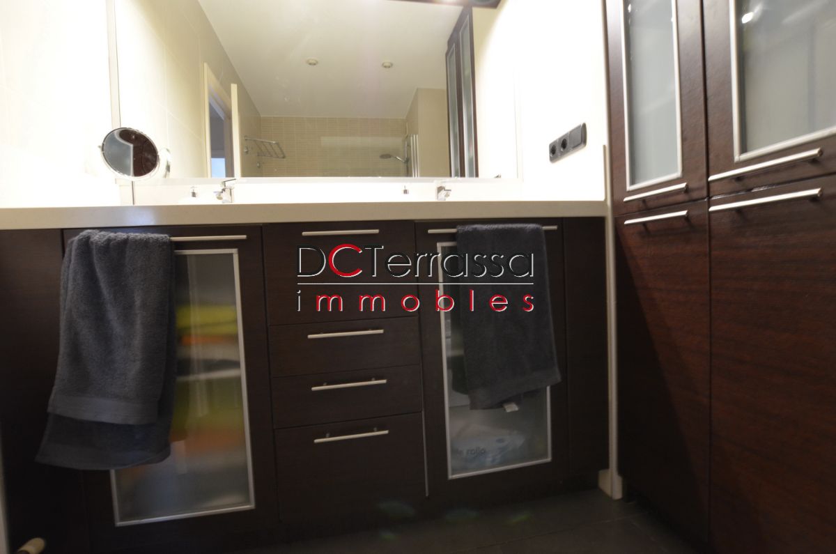 For sale of flat in Terrassa