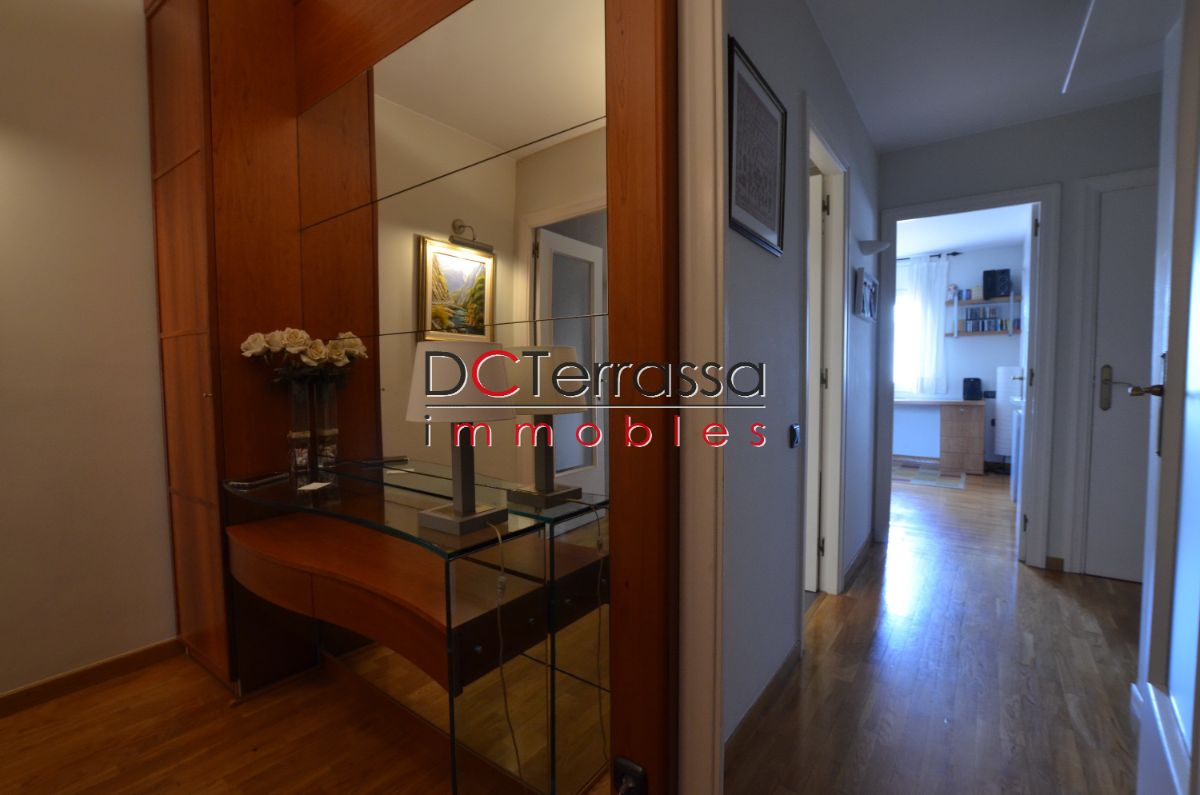 For sale of flat in Terrassa
