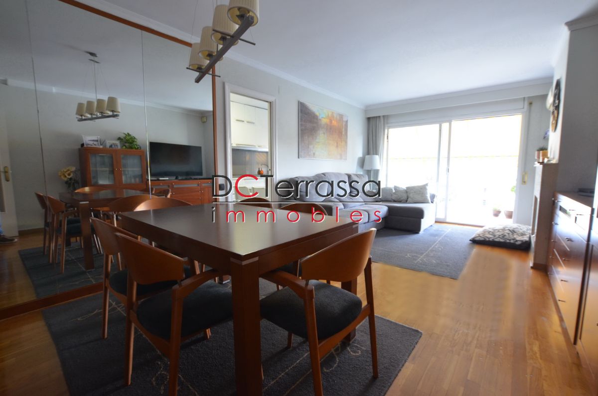 For sale of flat in Terrassa