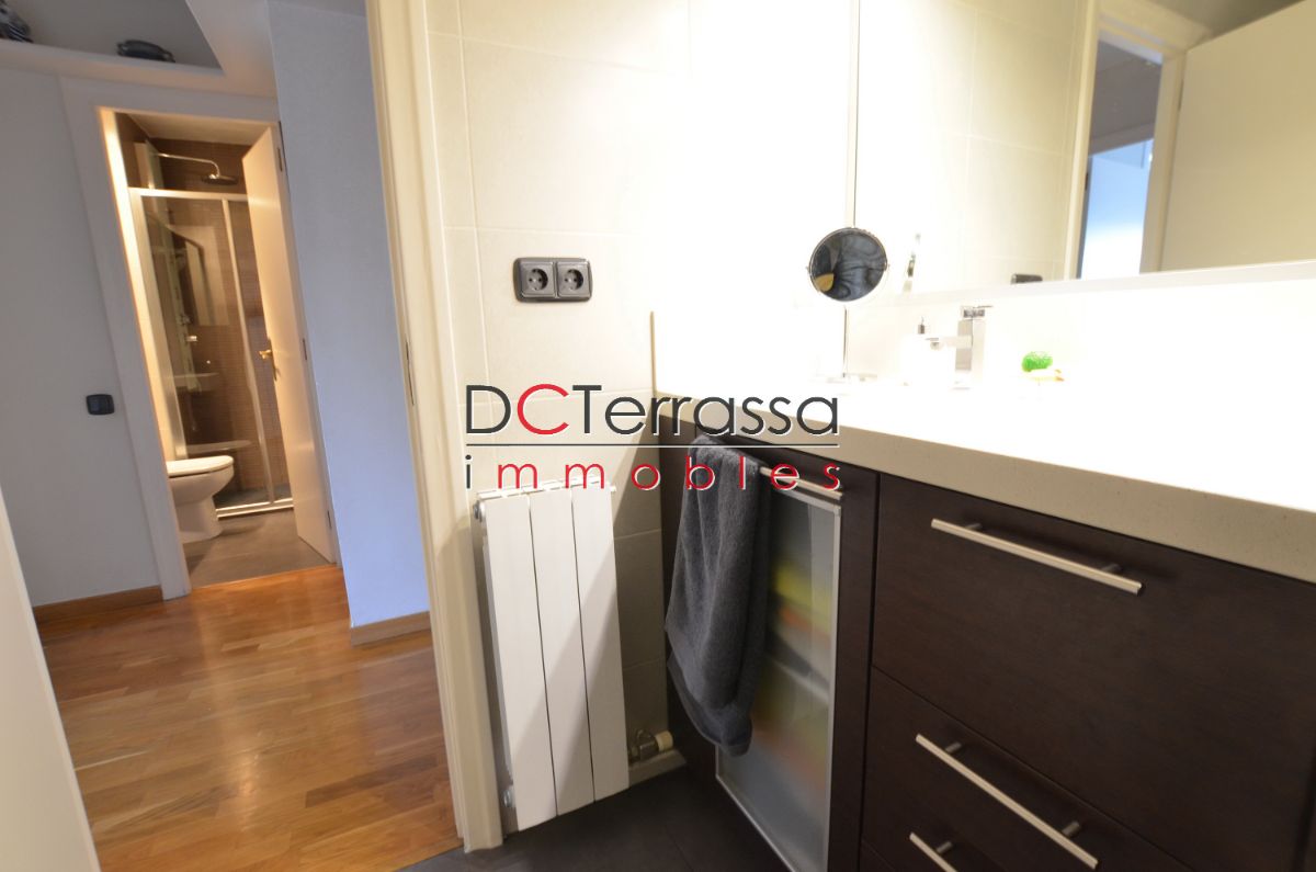 For sale of flat in Terrassa