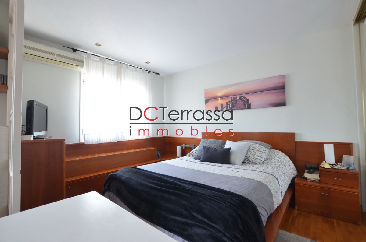 For sale of flat in Terrassa
