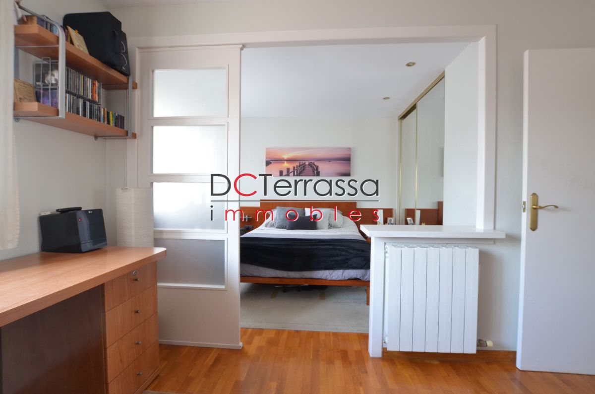 For sale of flat in Terrassa