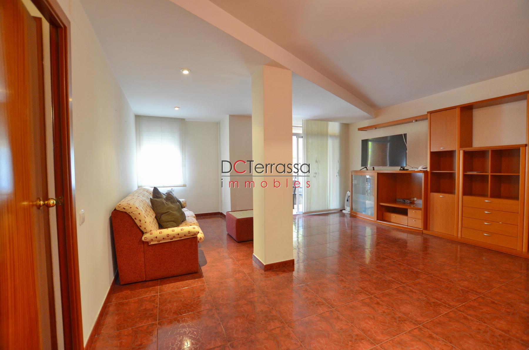 For sale of flat in Terrassa