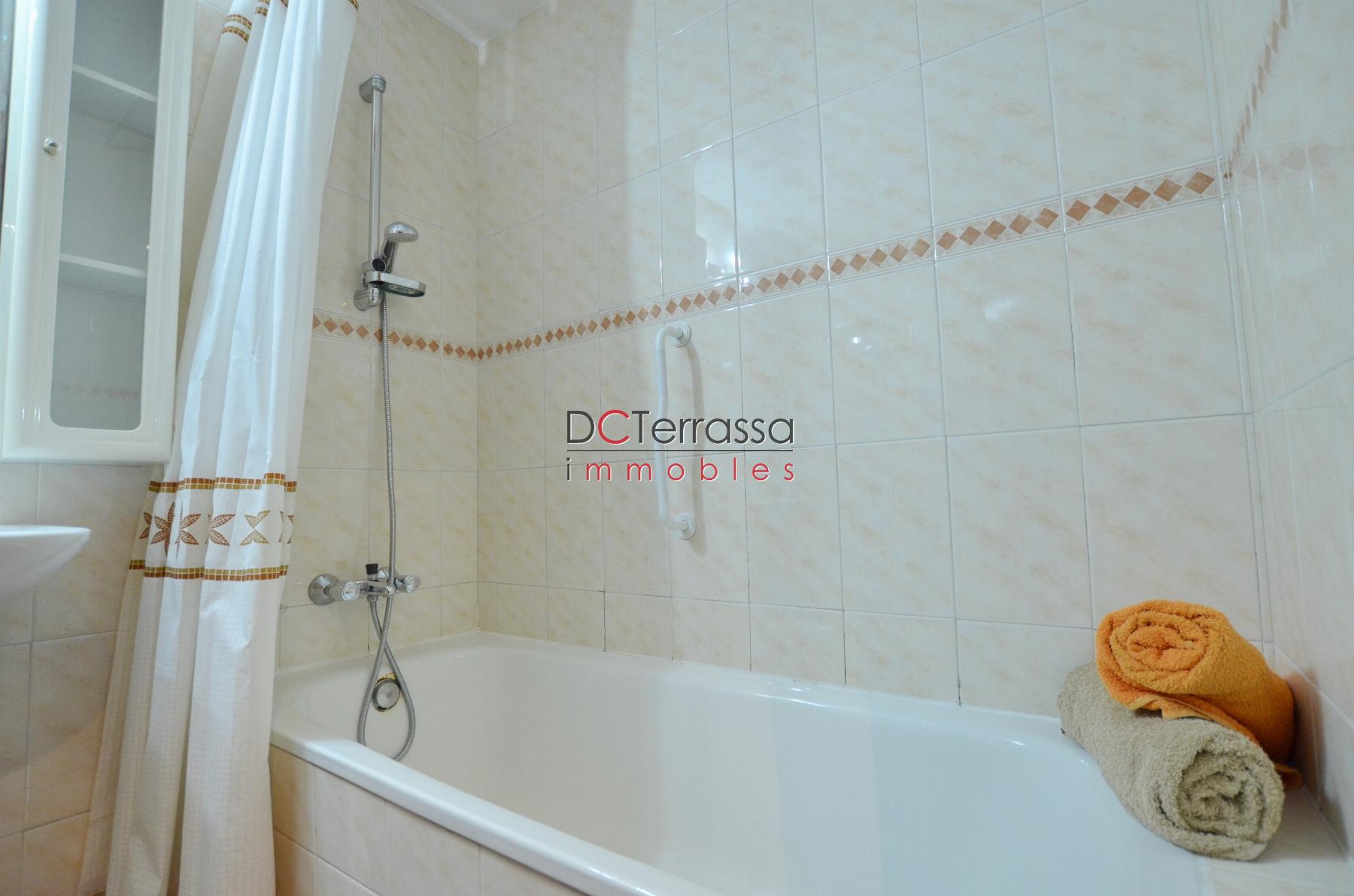 For sale of flat in Terrassa