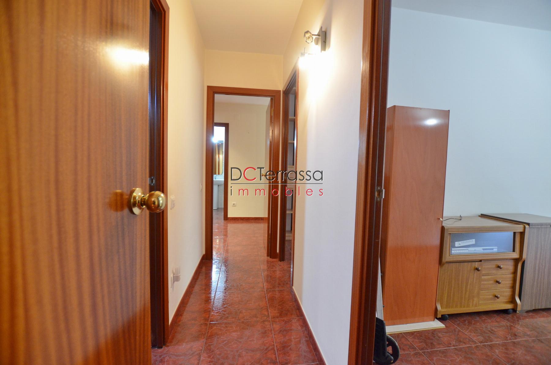 For sale of flat in Terrassa