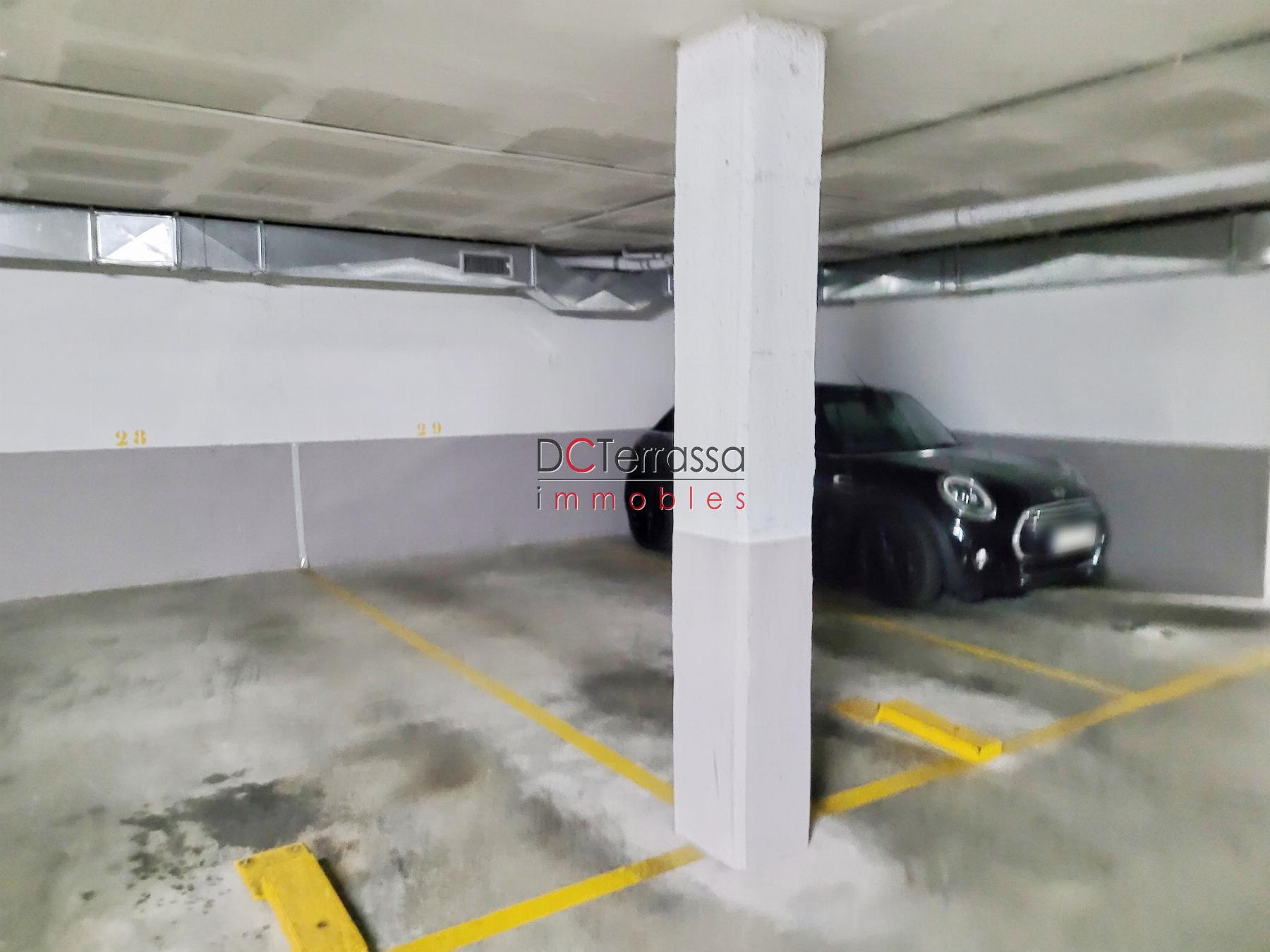 For rent of garage in Terrassa