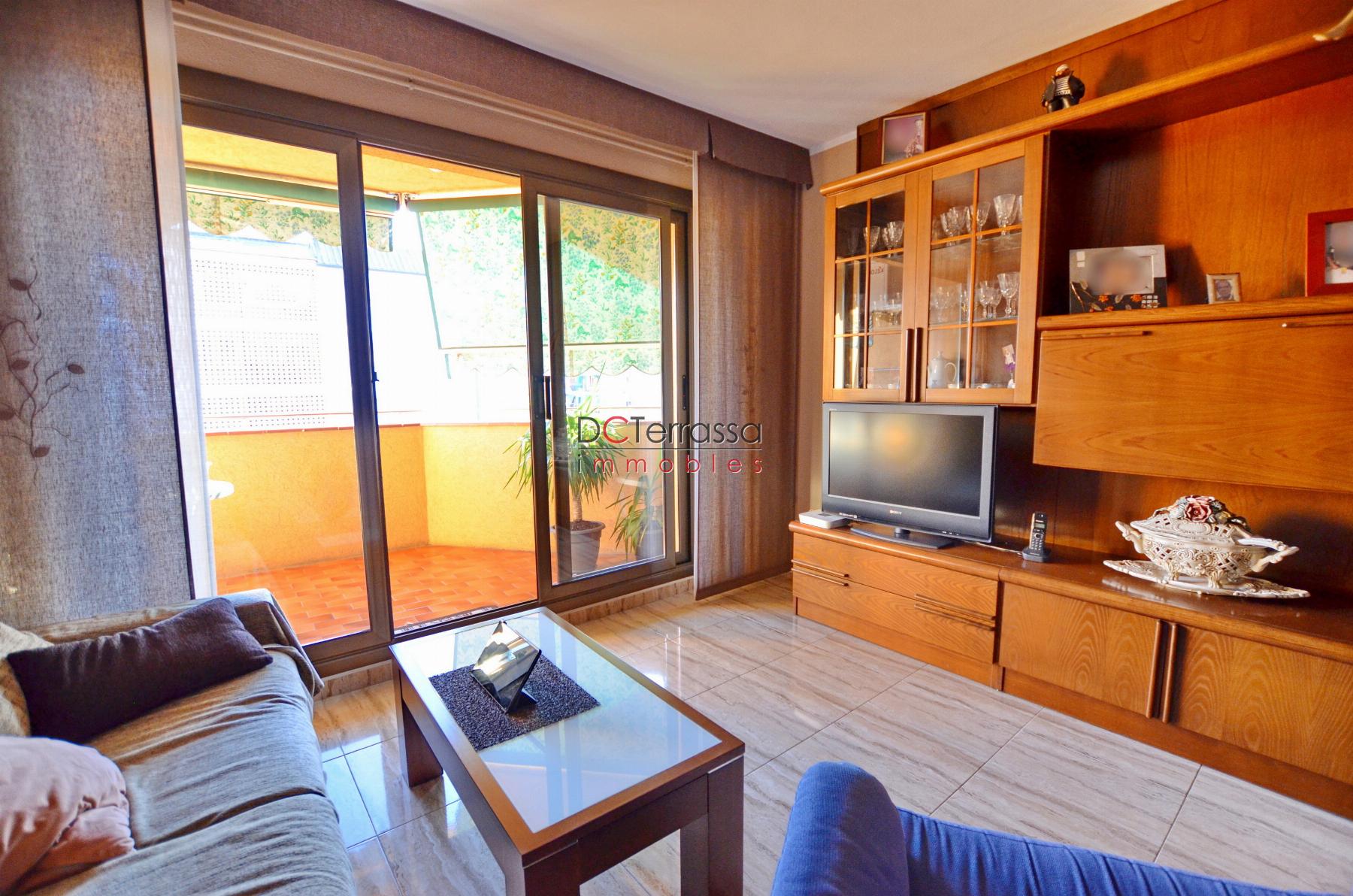 For sale of flat in Barberà del Vallès