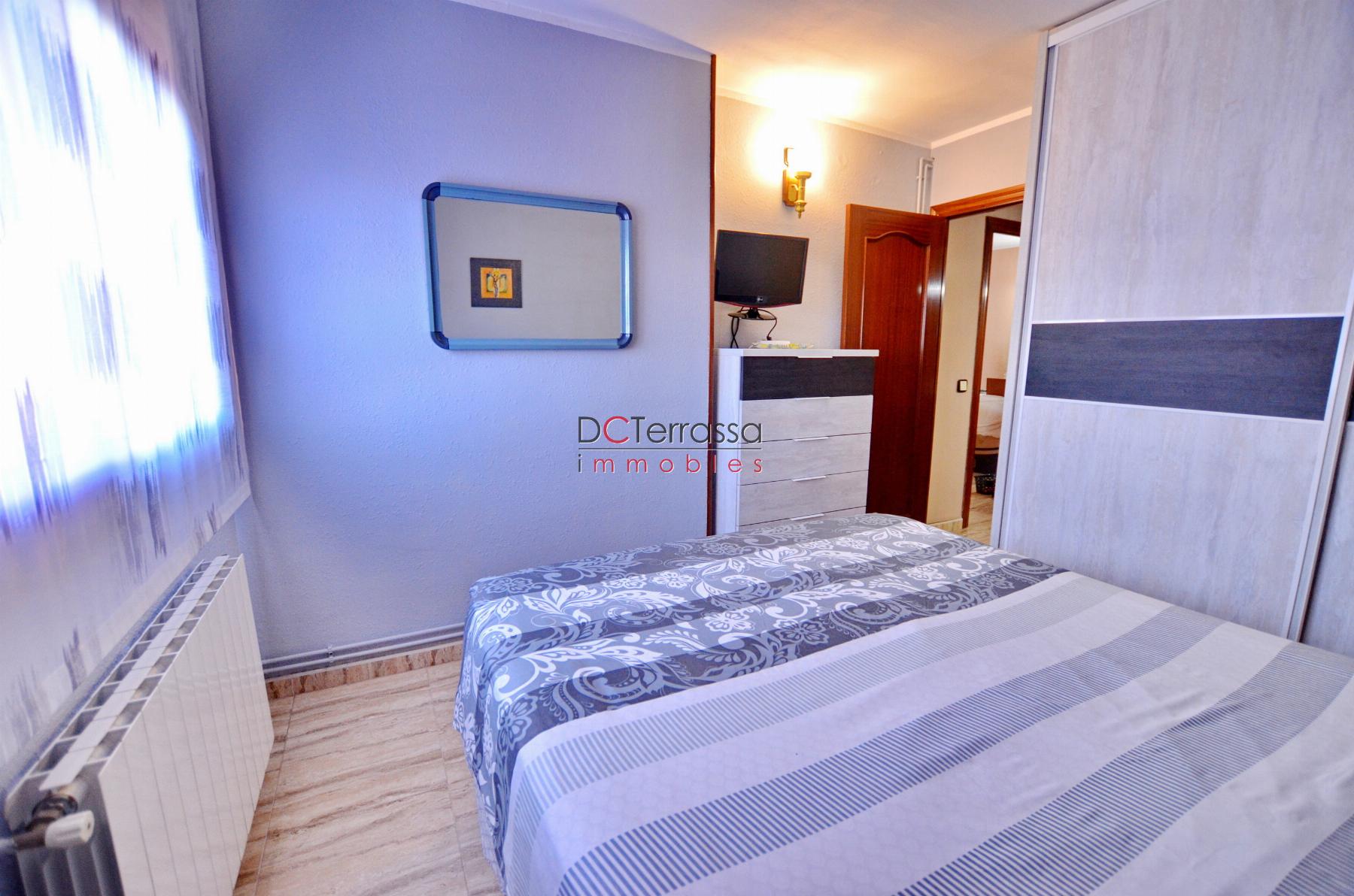 For sale of flat in Barberà del Vallès