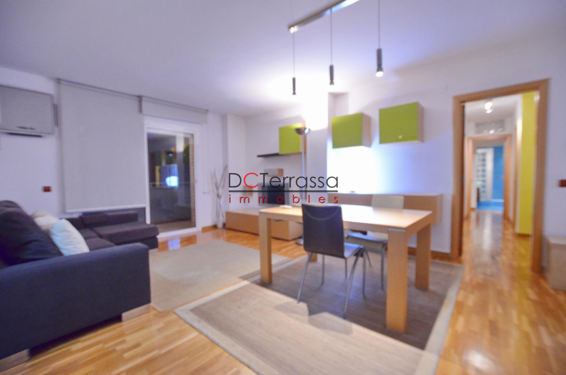 For sale of flat in Terrassa