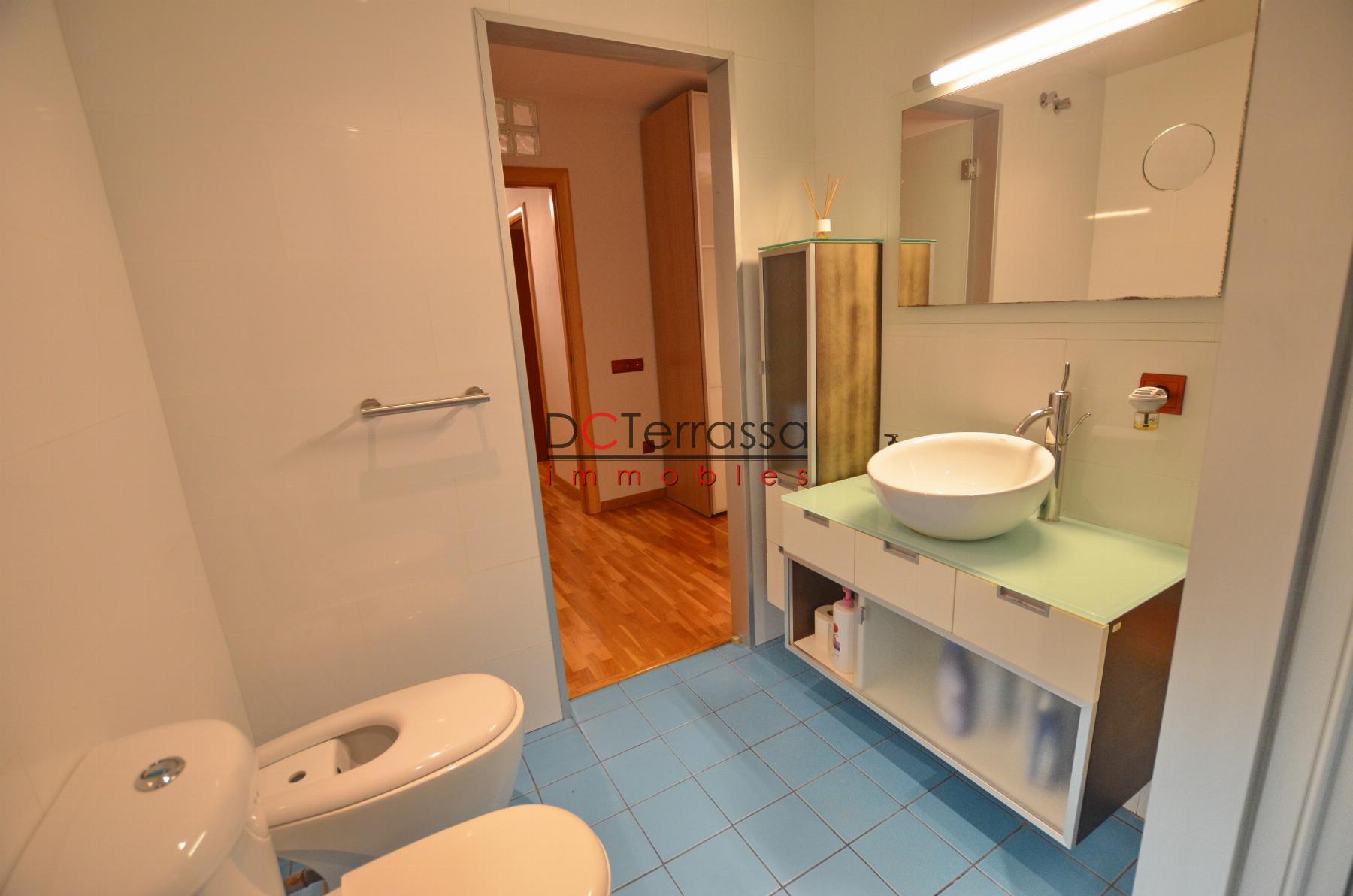 For sale of flat in Terrassa