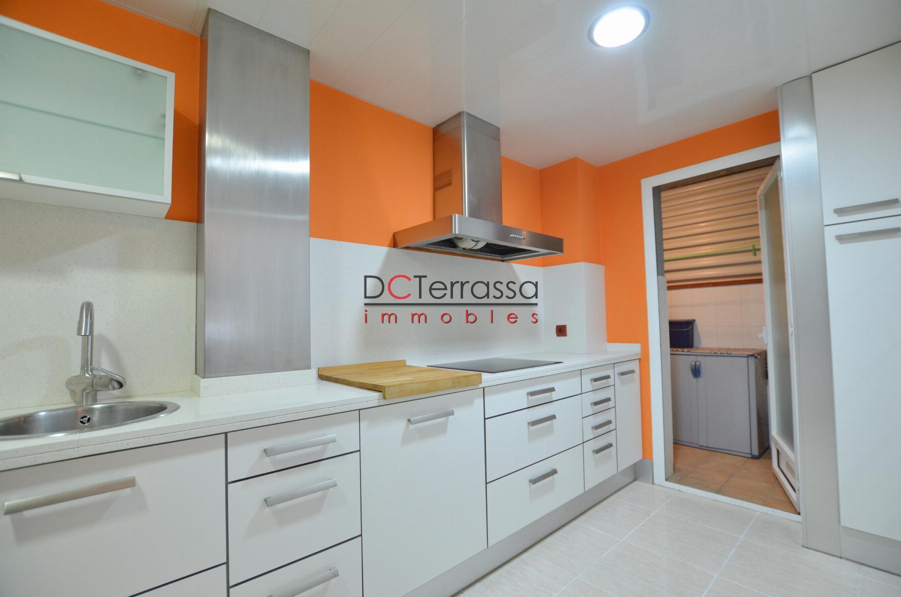 For sale of flat in Terrassa