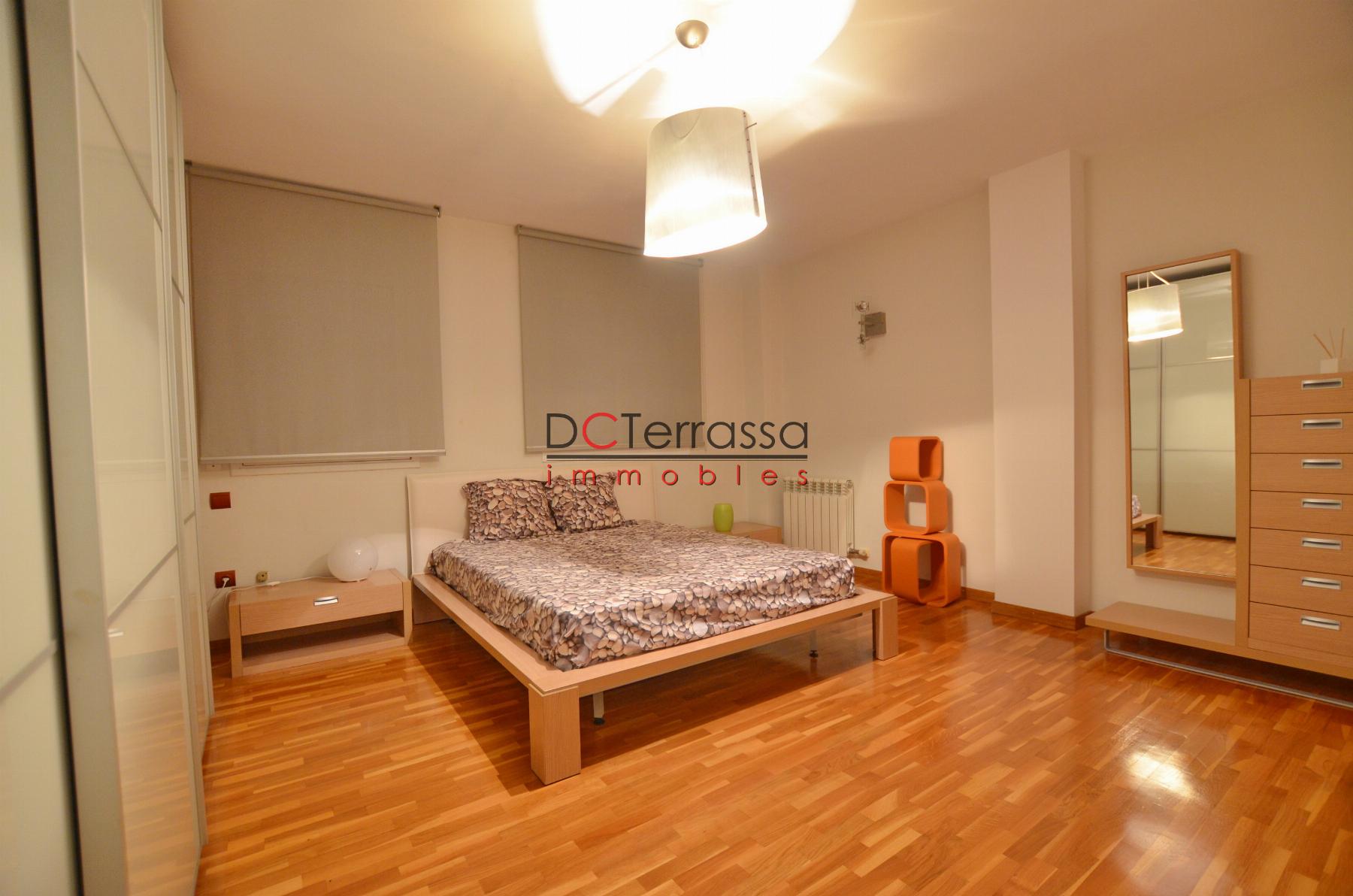 For sale of flat in Terrassa