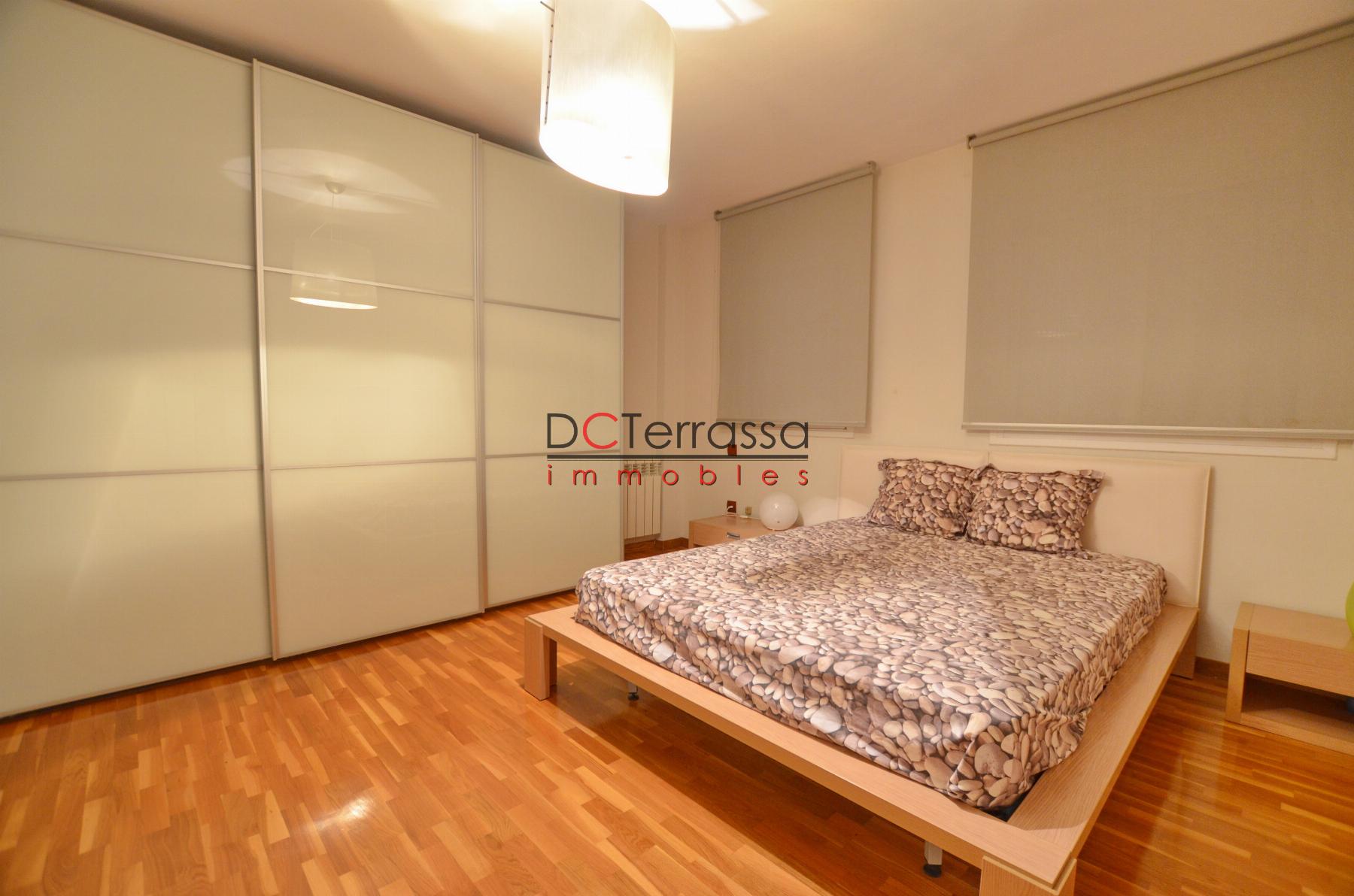 For sale of flat in Terrassa