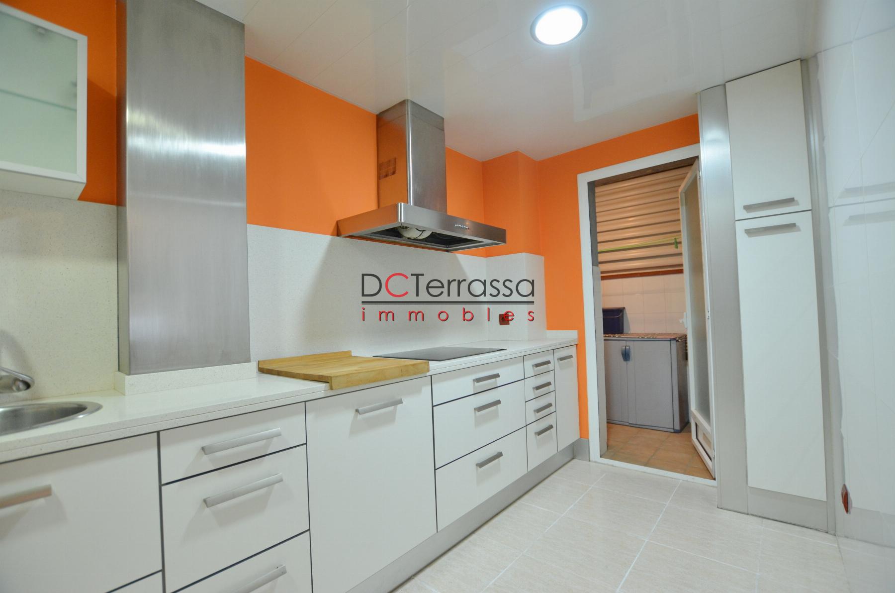 For sale of flat in Terrassa