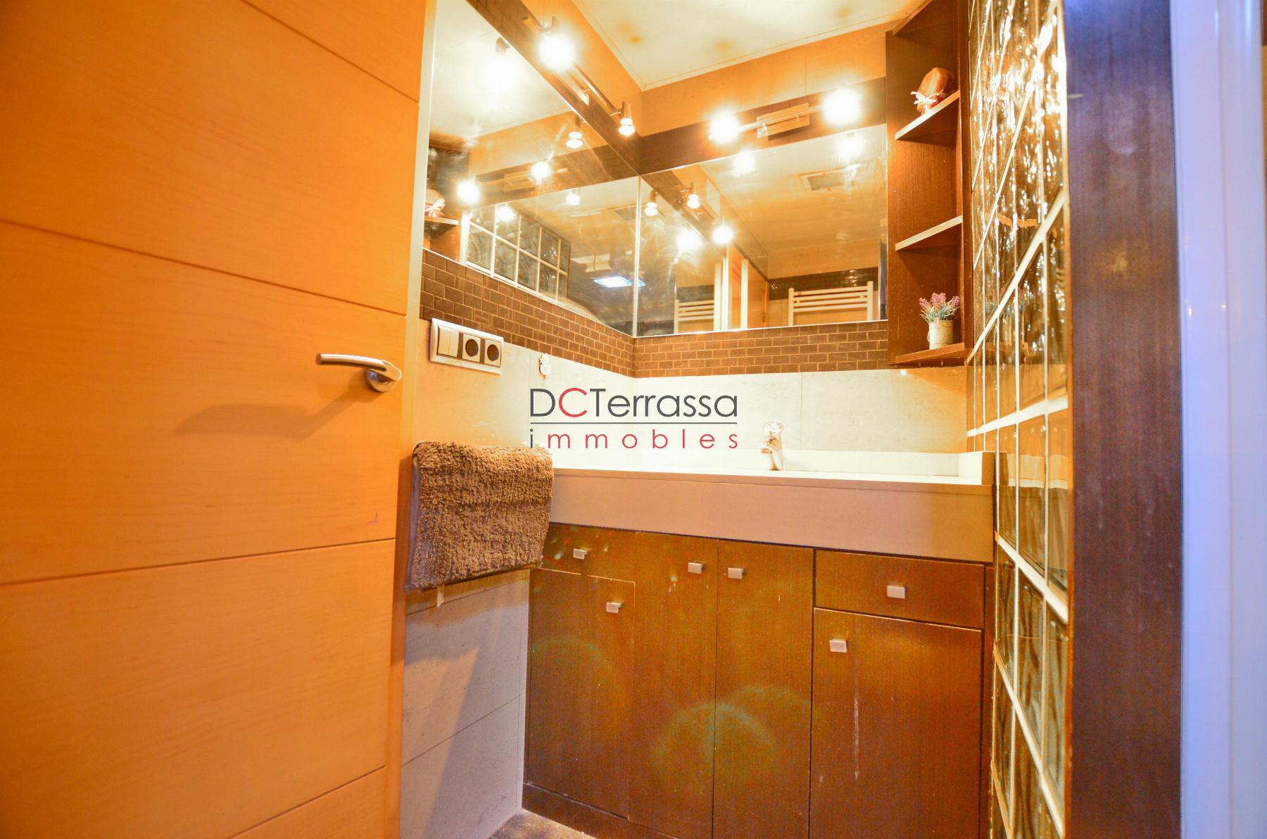 For sale of flat in Terrassa