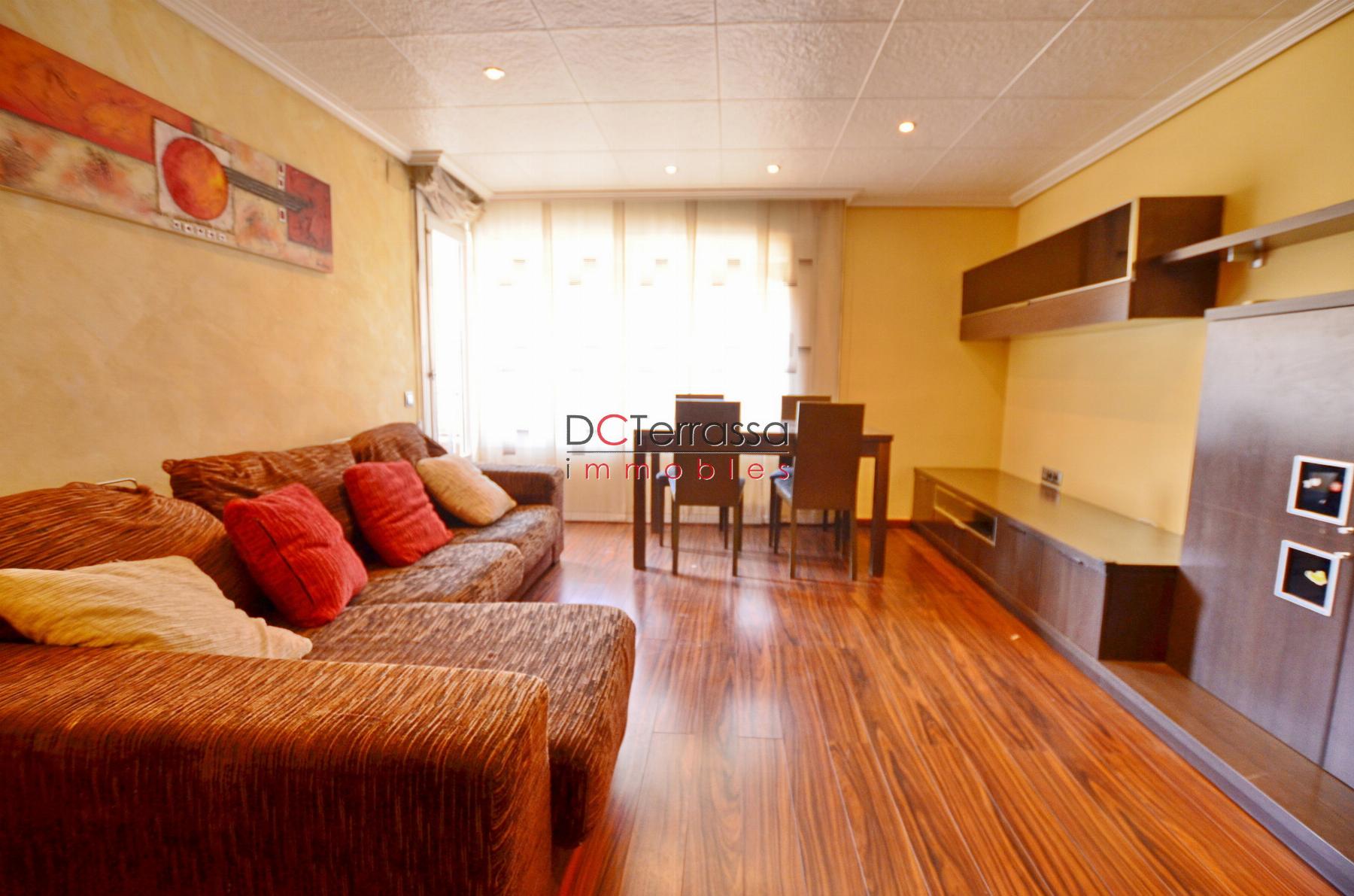 For sale of flat in Terrassa