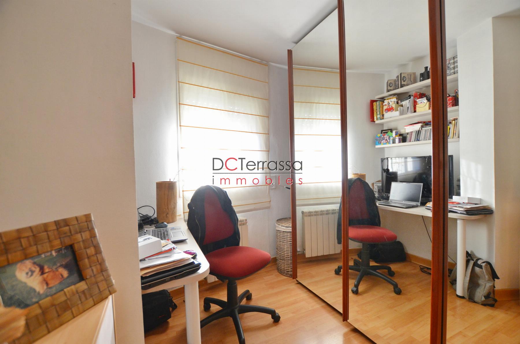 For sale of duplex in Terrassa