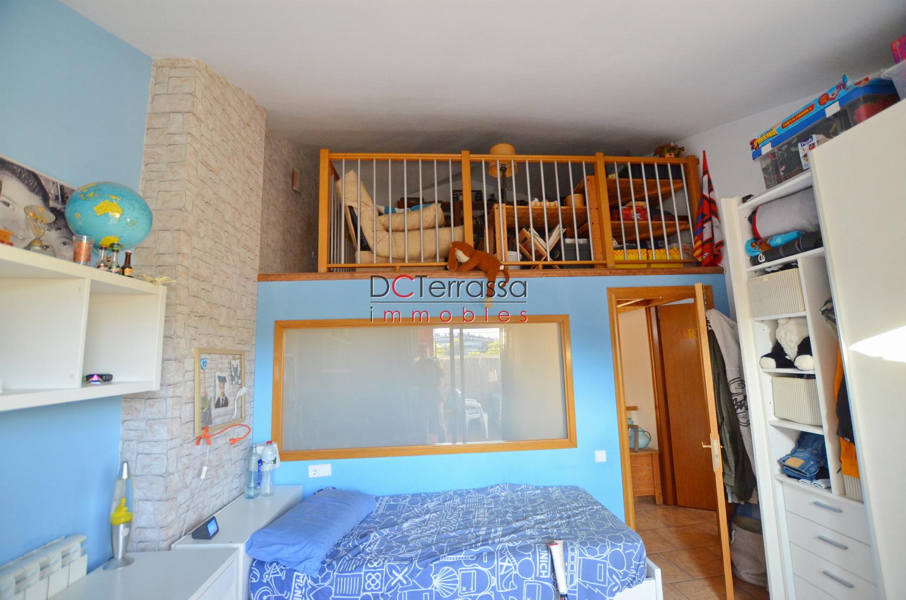 For sale of duplex in Terrassa