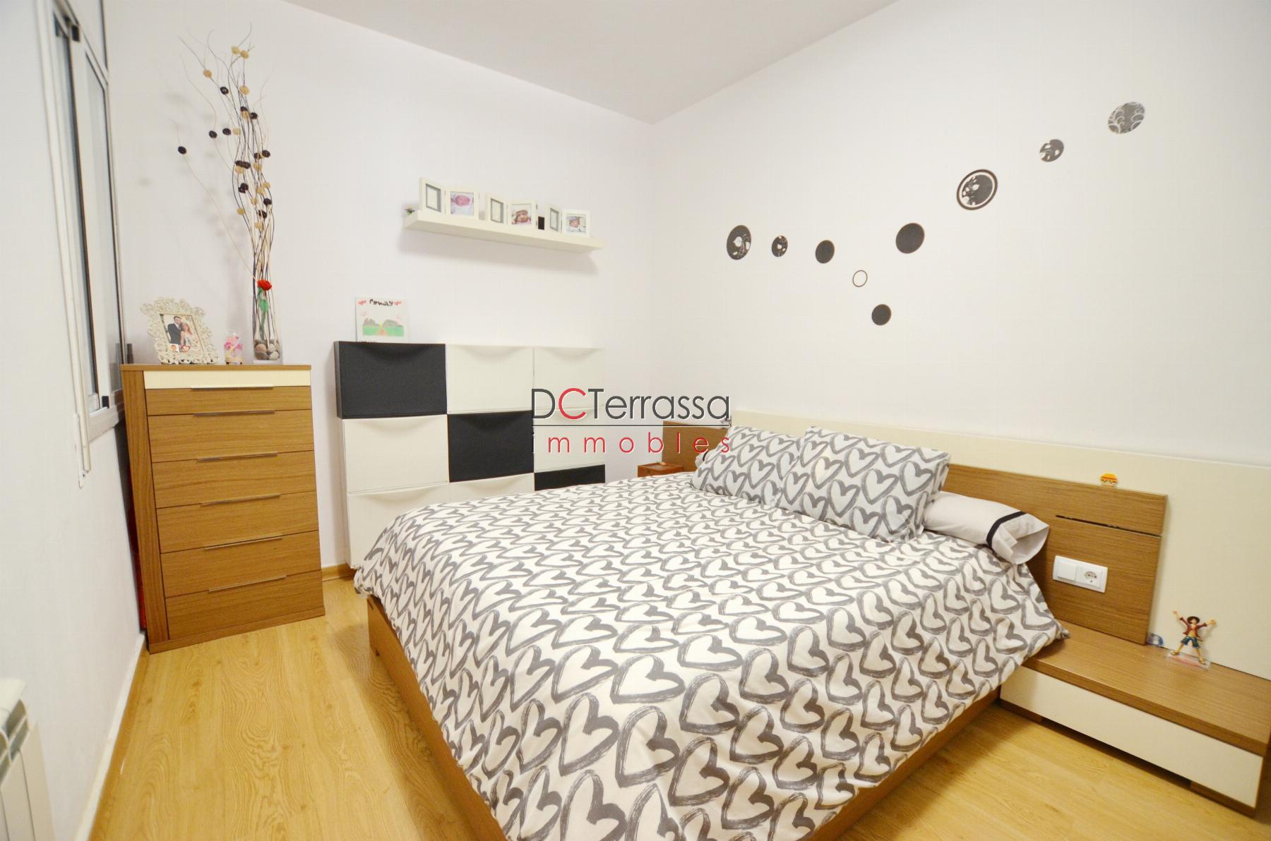 For sale of flat in Terrassa