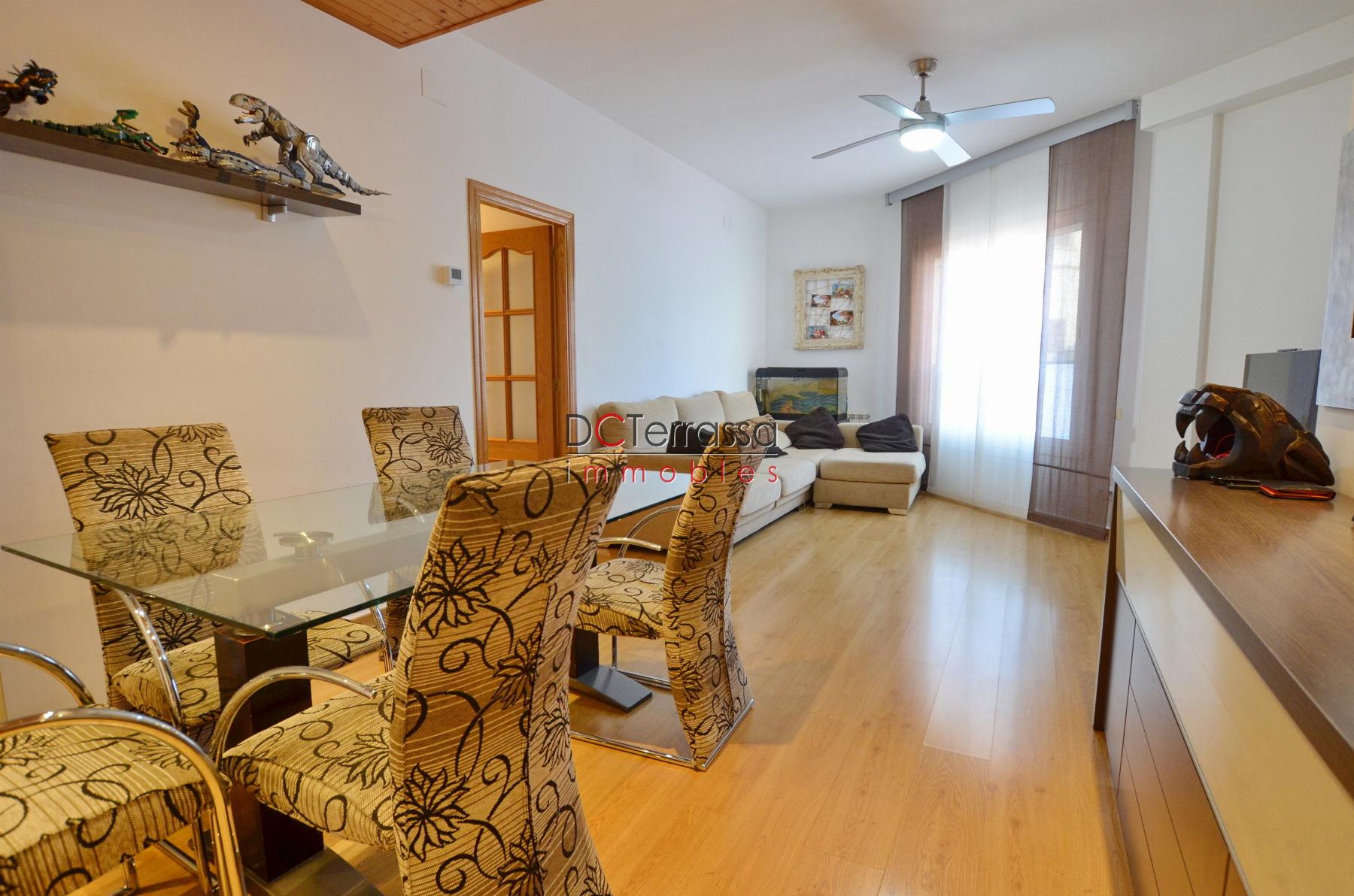 For sale of flat in Terrassa