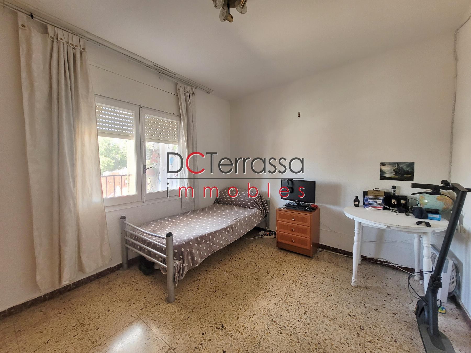 For sale of flat in Terrassa