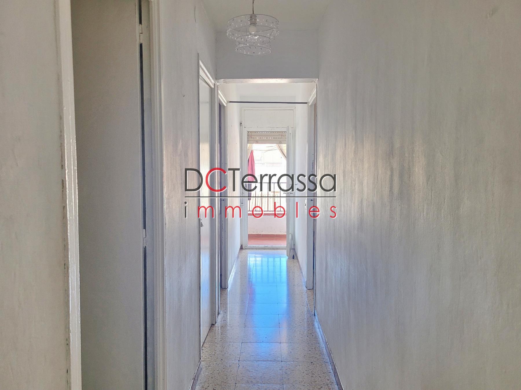 For sale of flat in Terrassa