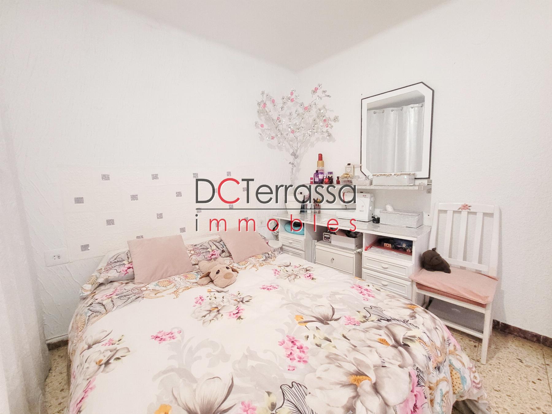 For sale of flat in Terrassa