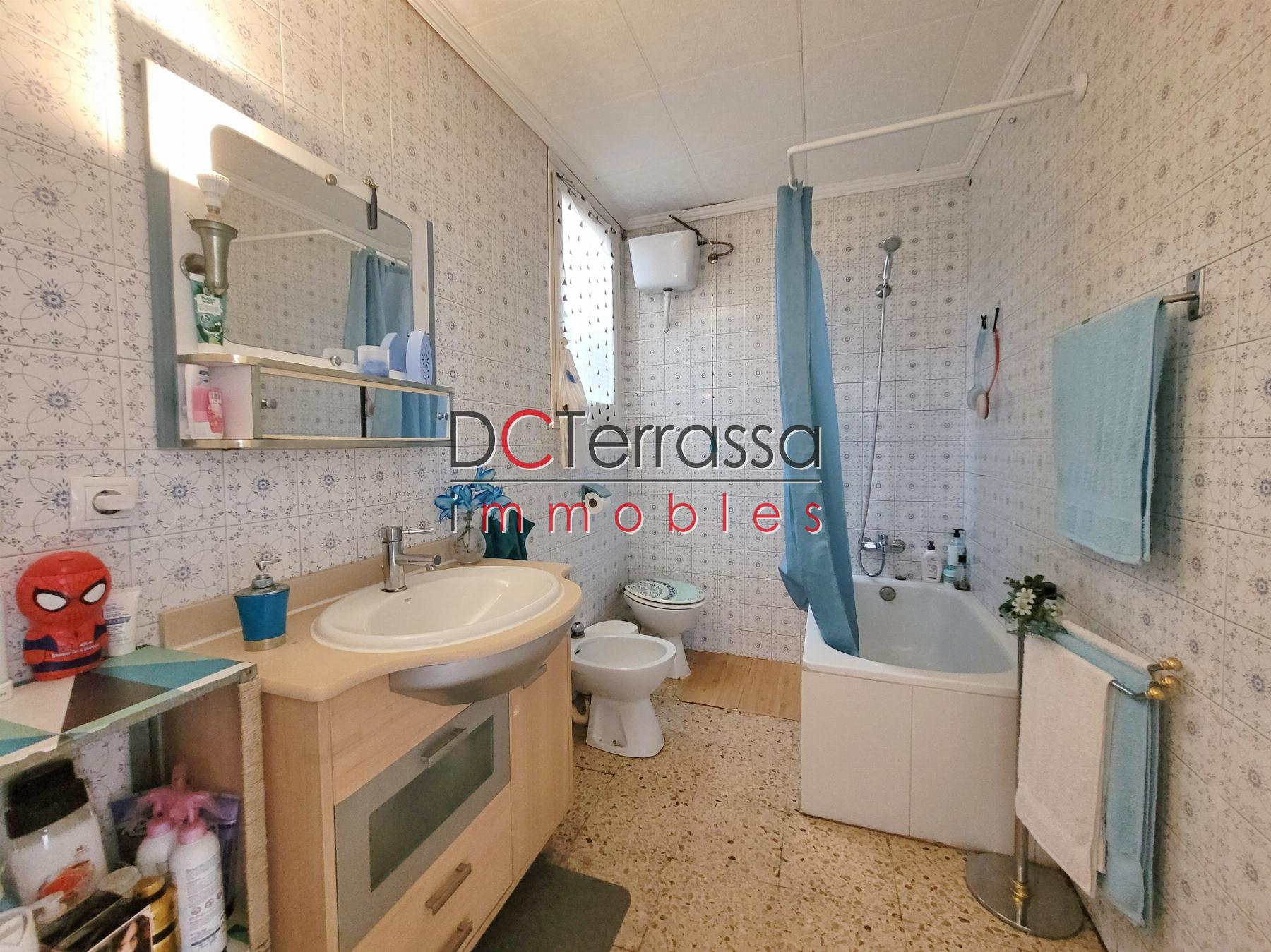 For sale of flat in Terrassa