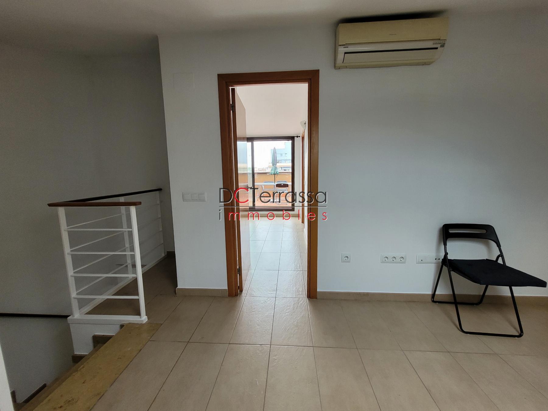 For sale of duplex in Terrassa