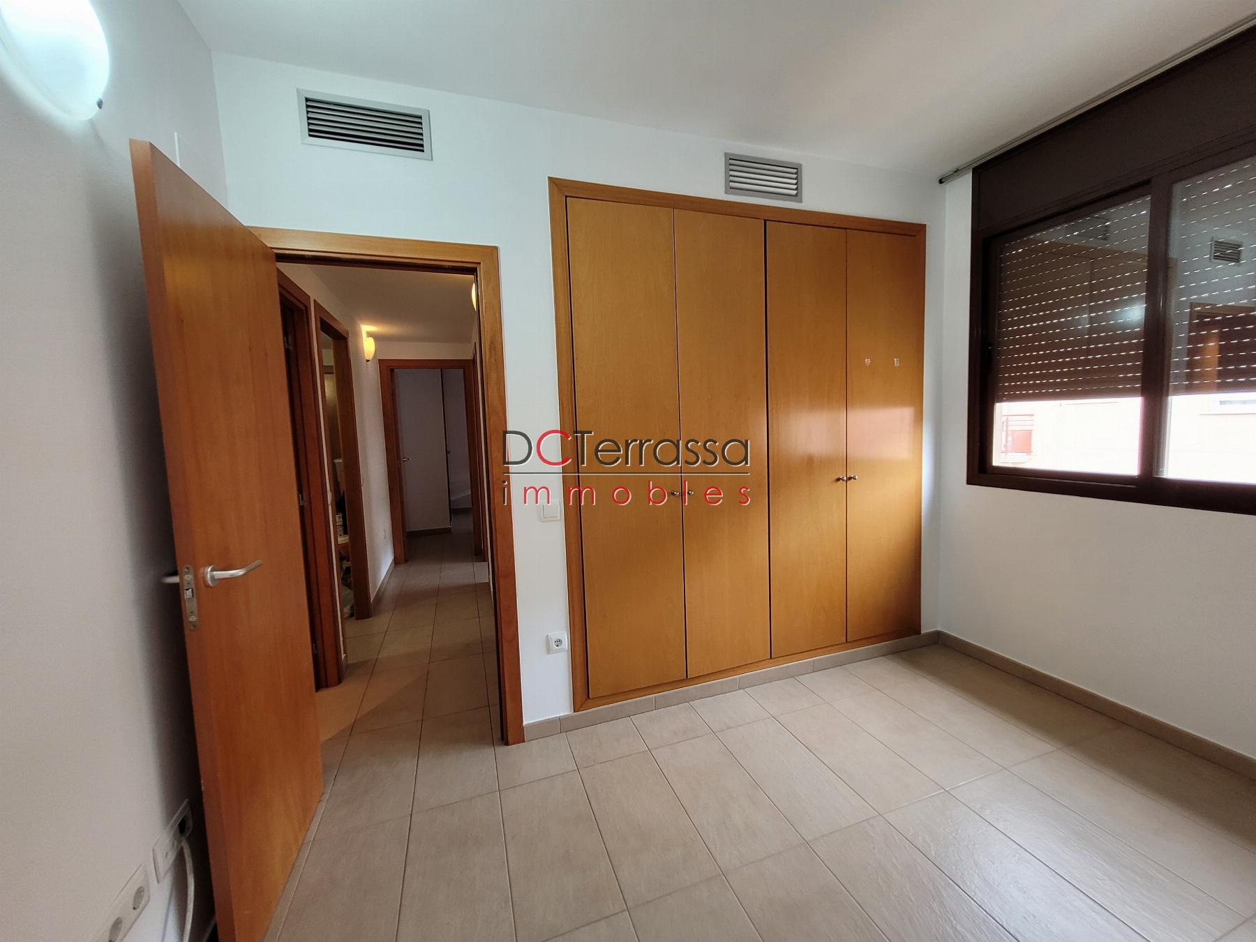 For sale of duplex in Terrassa