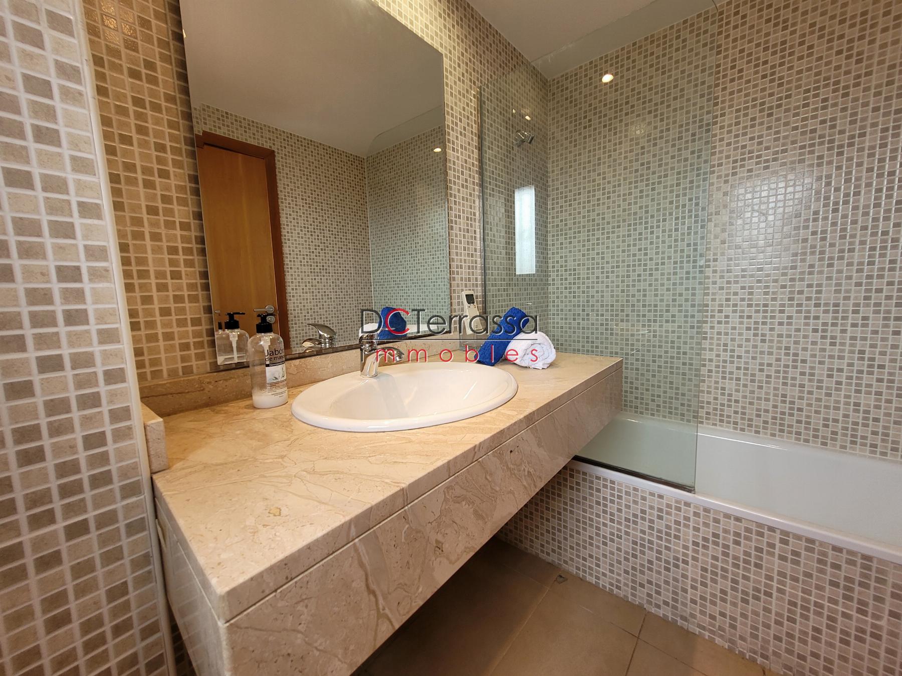For sale of duplex in Terrassa