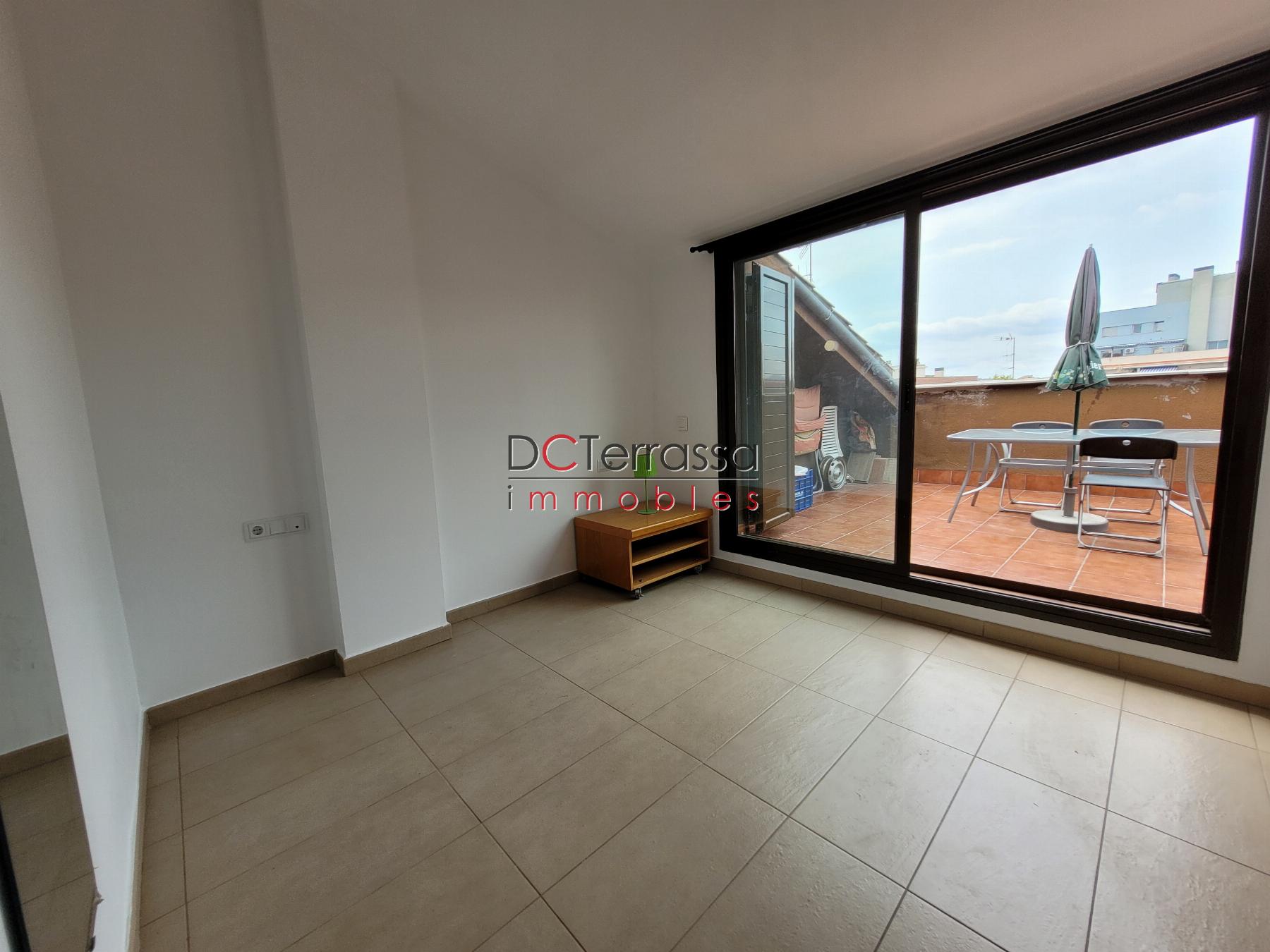 For sale of duplex in Terrassa
