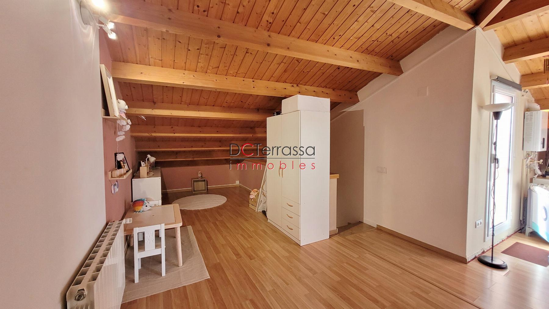 For sale of duplex in Terrassa