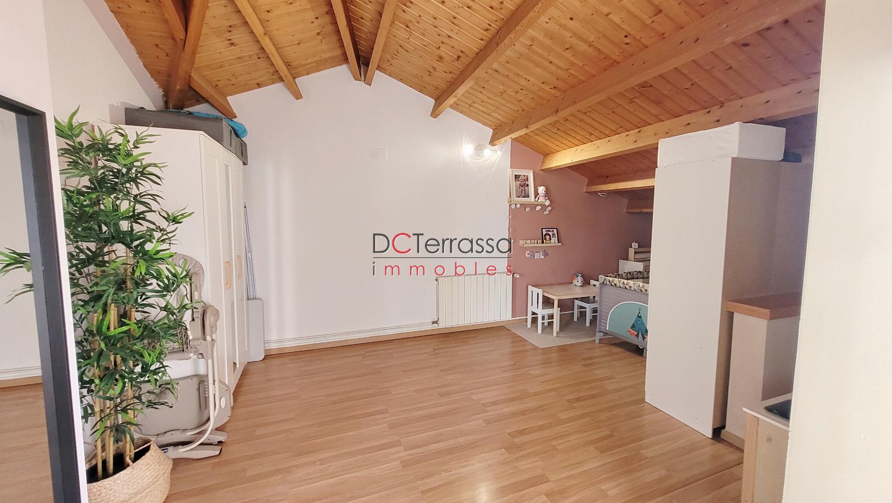 For sale of duplex in Terrassa