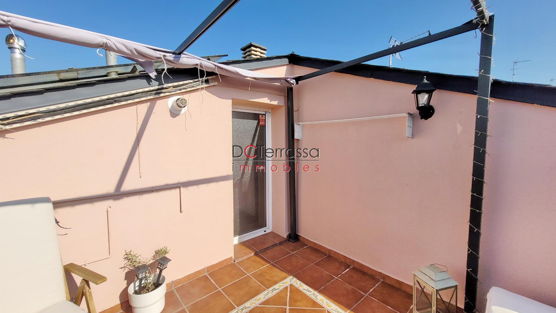 For sale of duplex in Terrassa