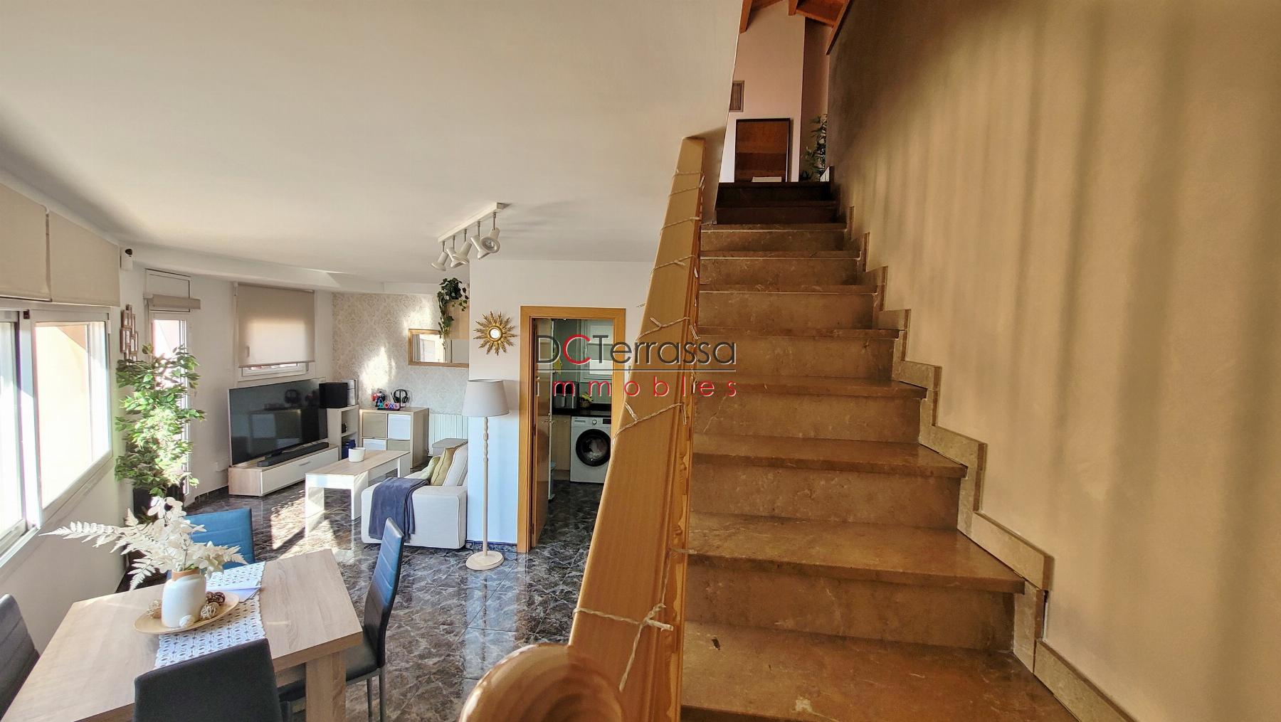 For sale of duplex in Terrassa